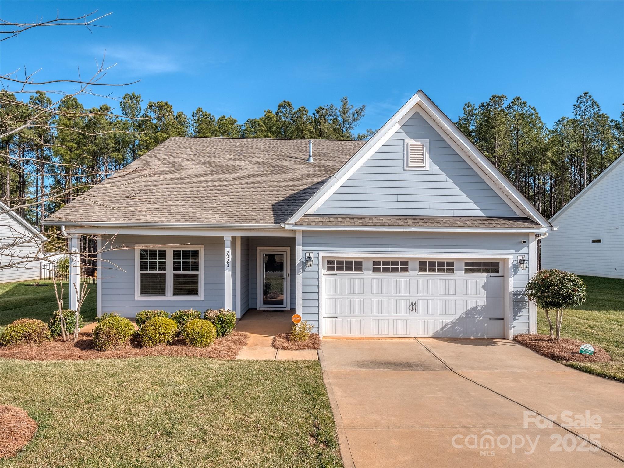 5220 Admirals Landing Property Photo 1