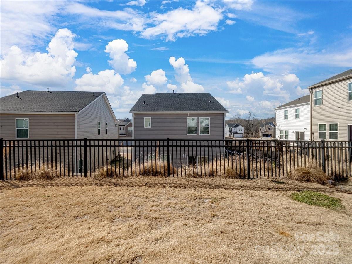 571 Palmarosa Street 130 Property Photo 33
