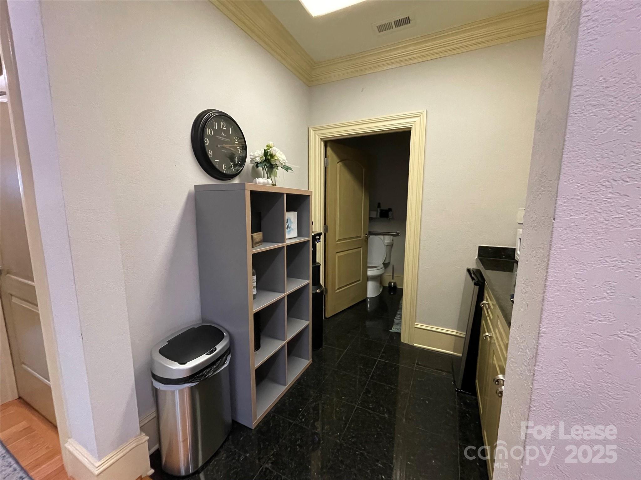 18151 W Catawba Avenue Property Photo 11