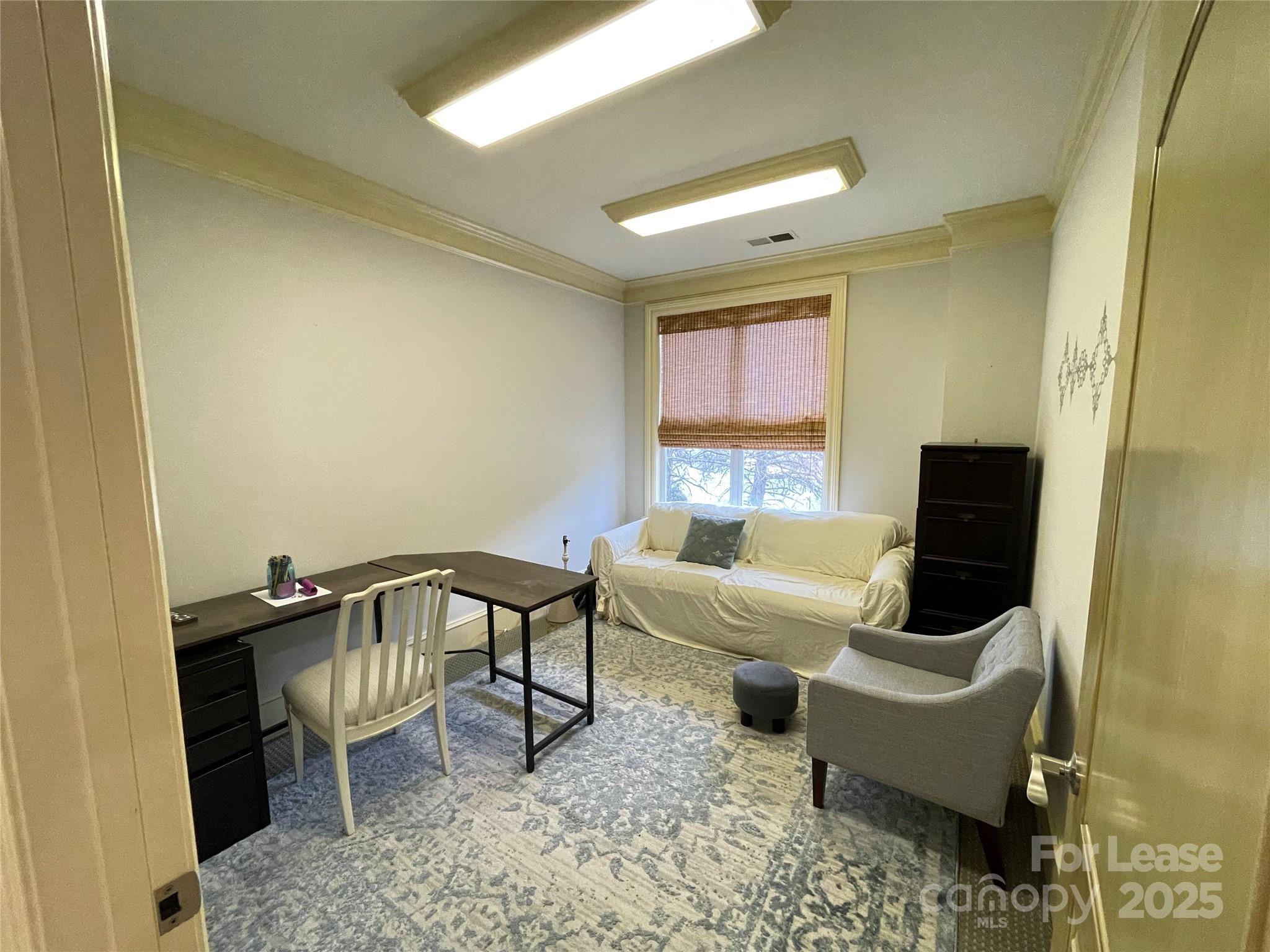 18151 W Catawba Avenue Property Photo 14