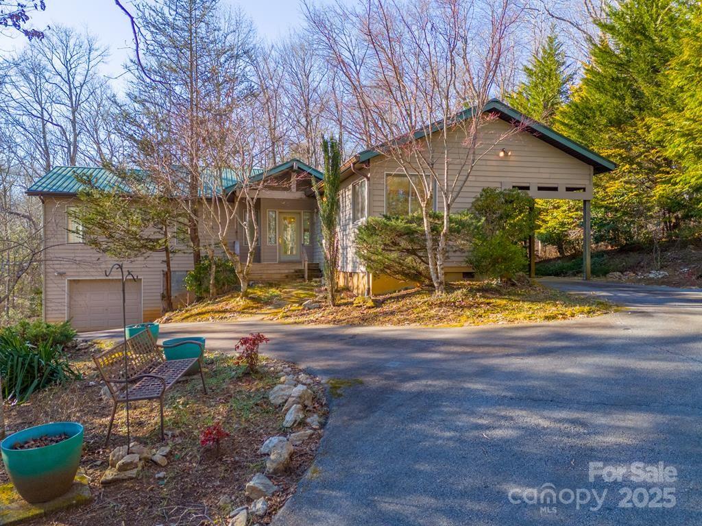 10 Azalea Court Property Photo