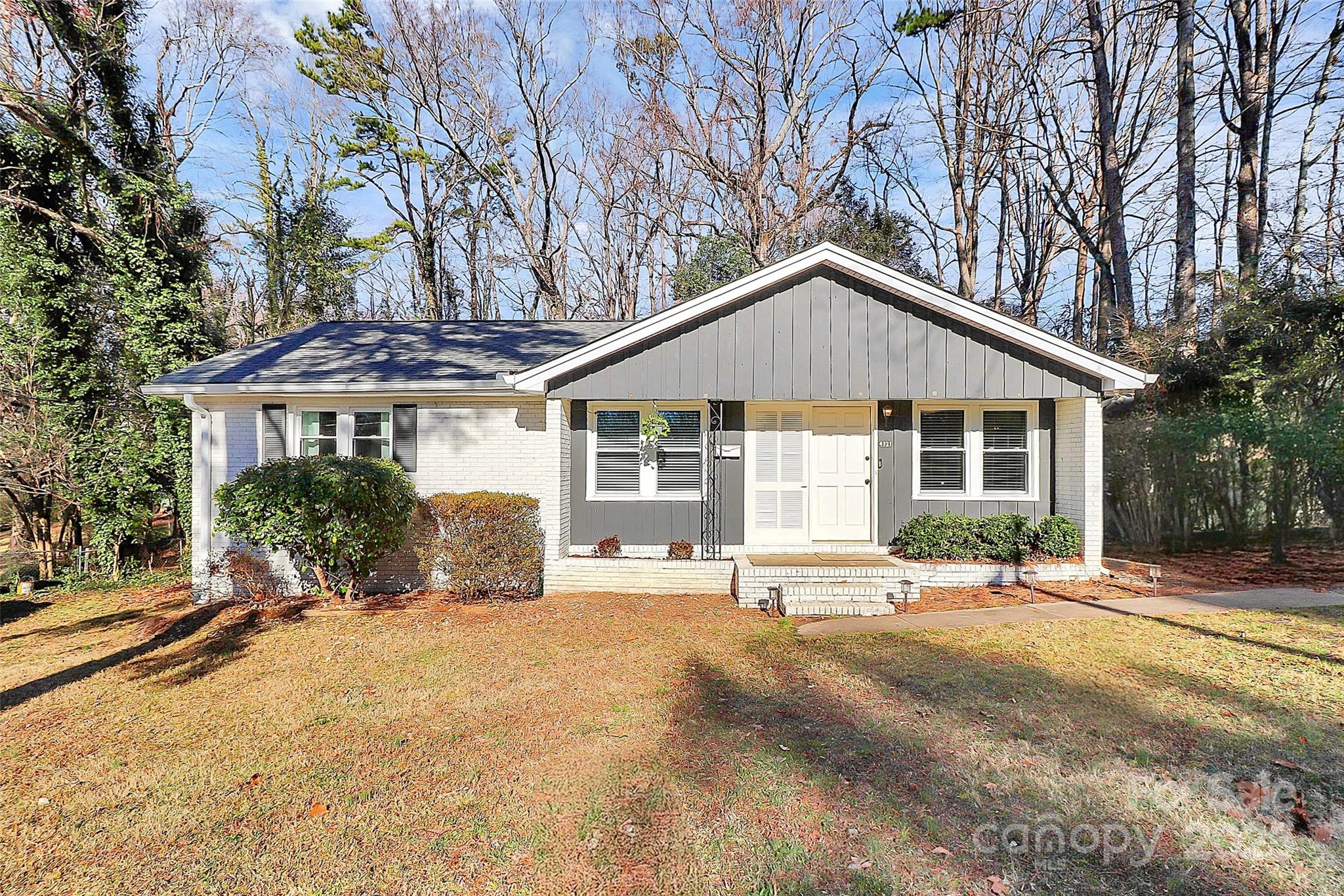 4321 Gillespie Court Property Photo