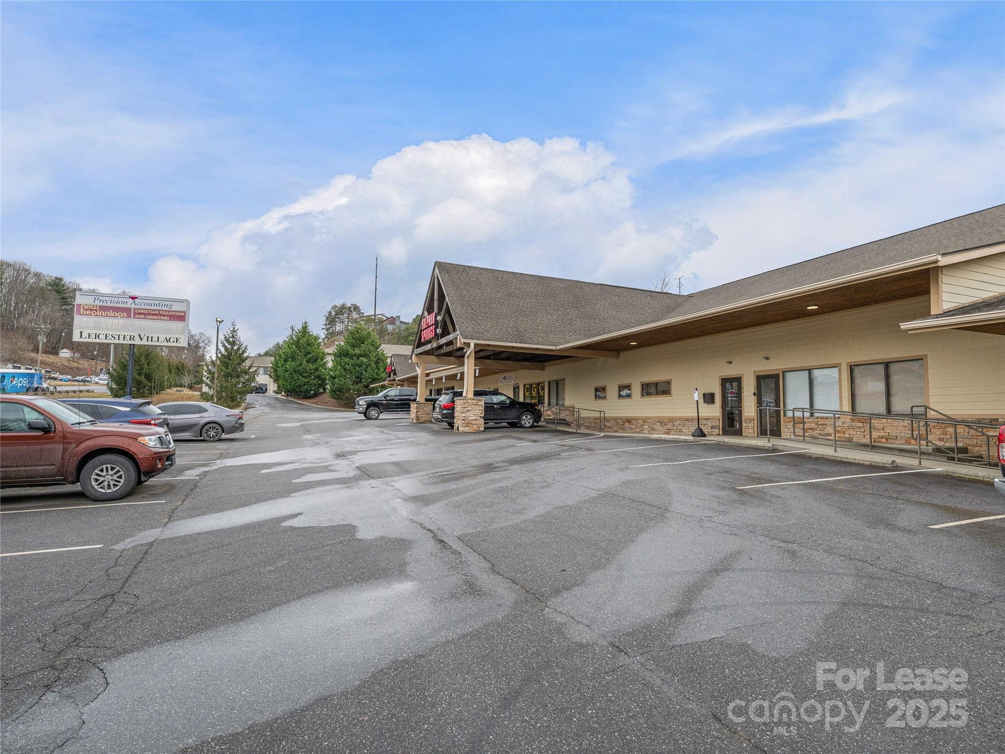 876 New Leicester Highway 3b Property Photo 1