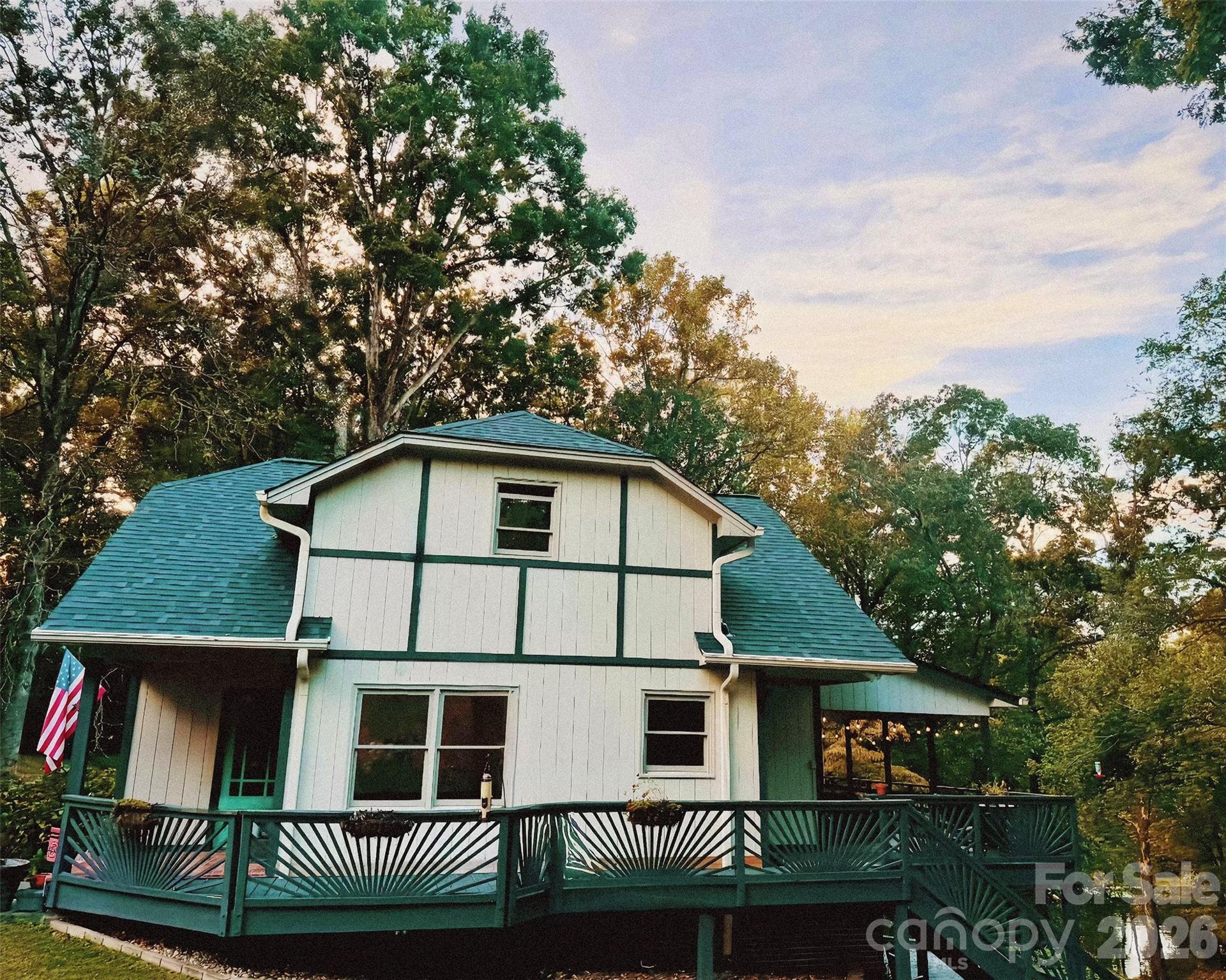 108 Three Oaks Lane Property Photo 3