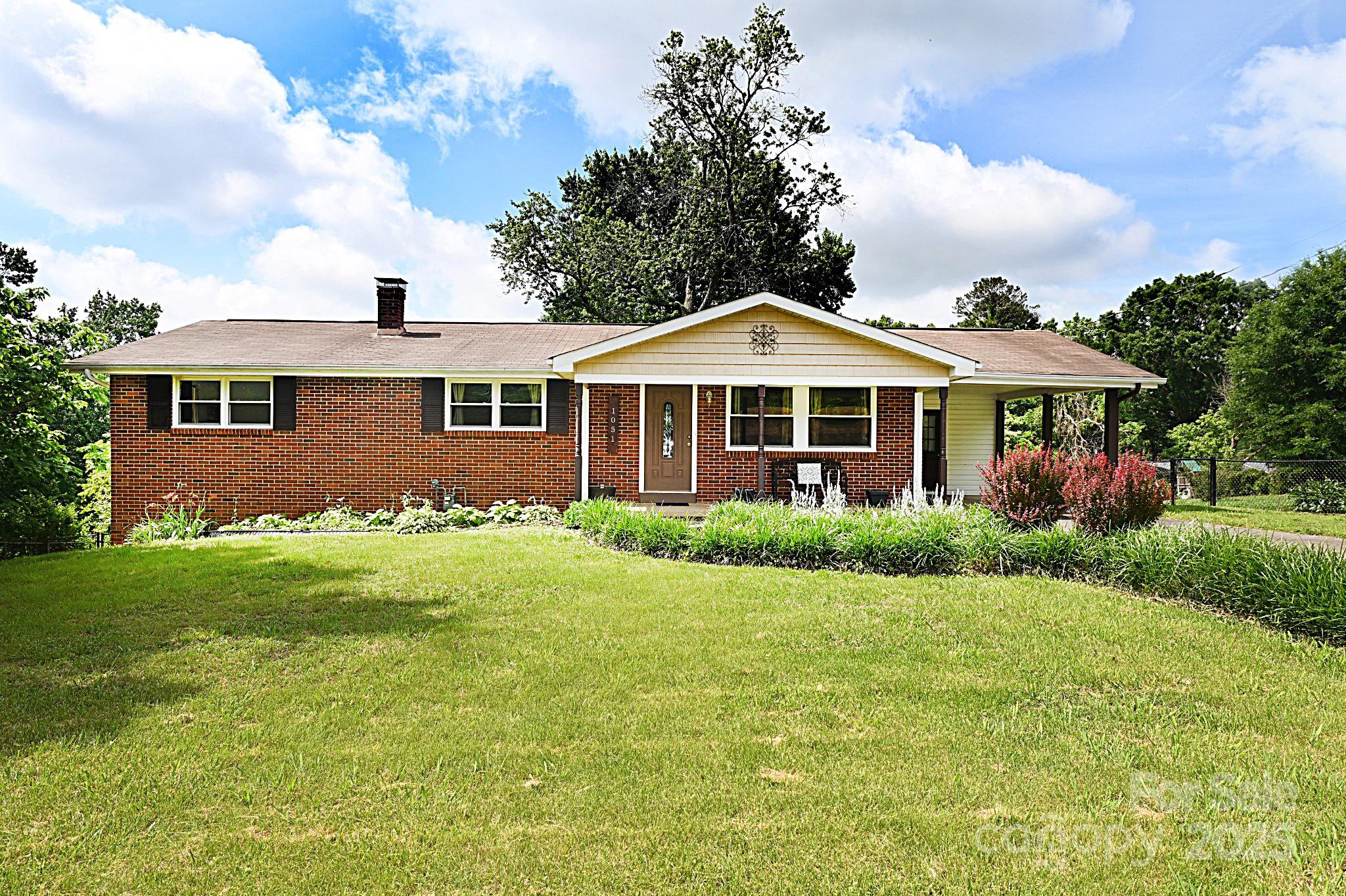 1051 17th Avenue Property Photo