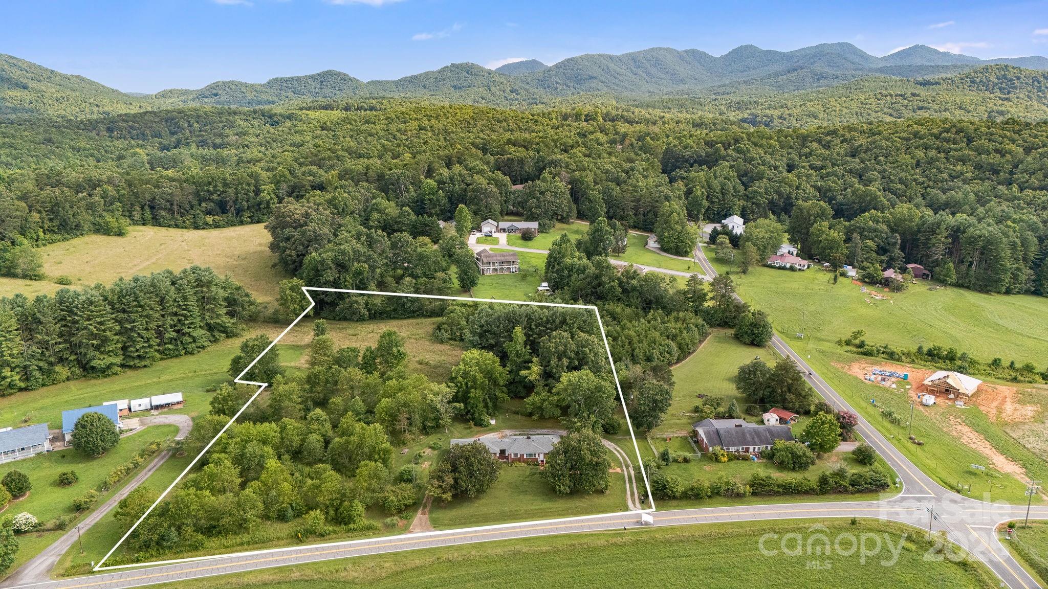 1694 Mud Cut Road Property Photo 1