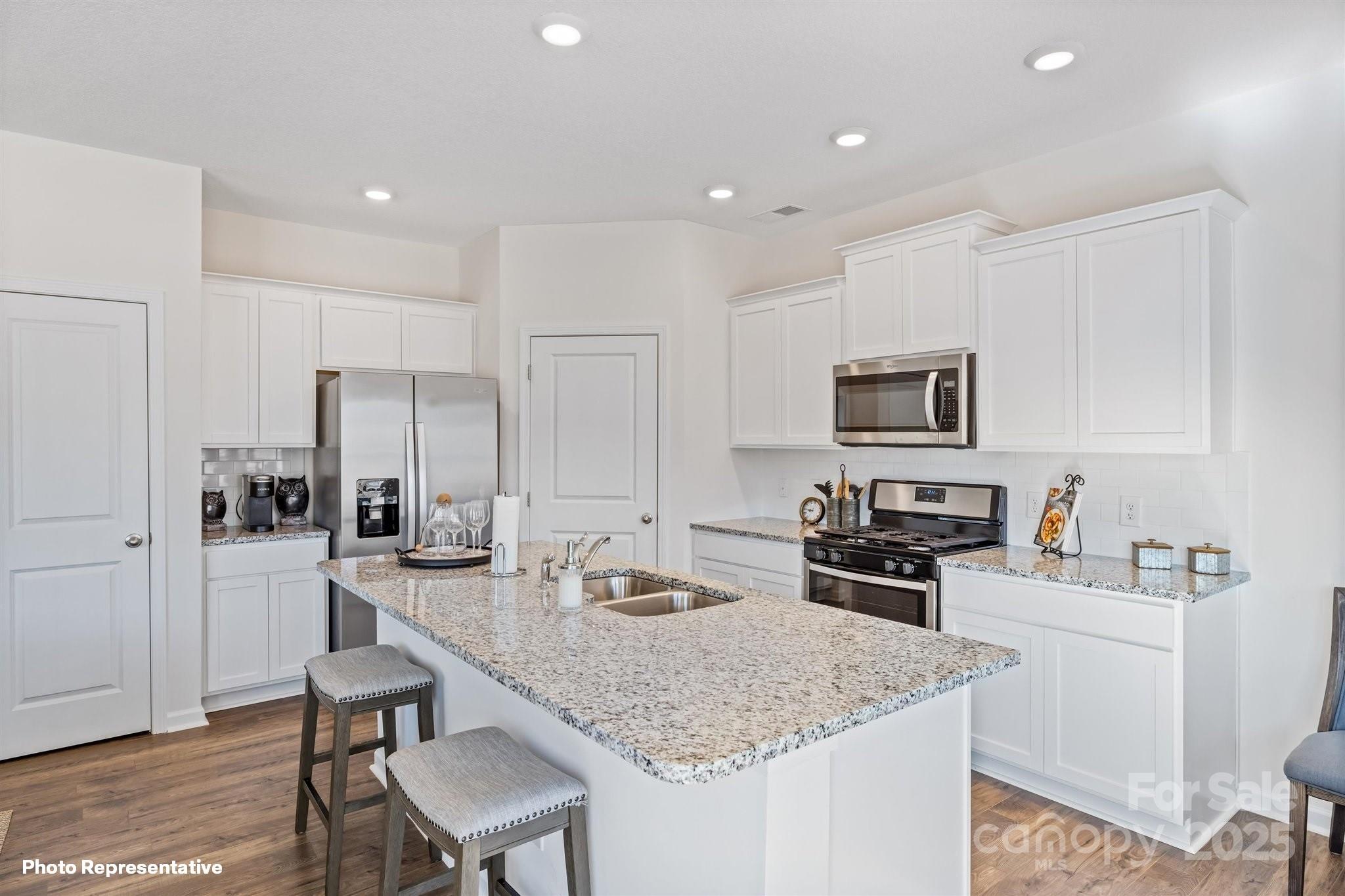 1724 Falls Cove Road Property Photo 8