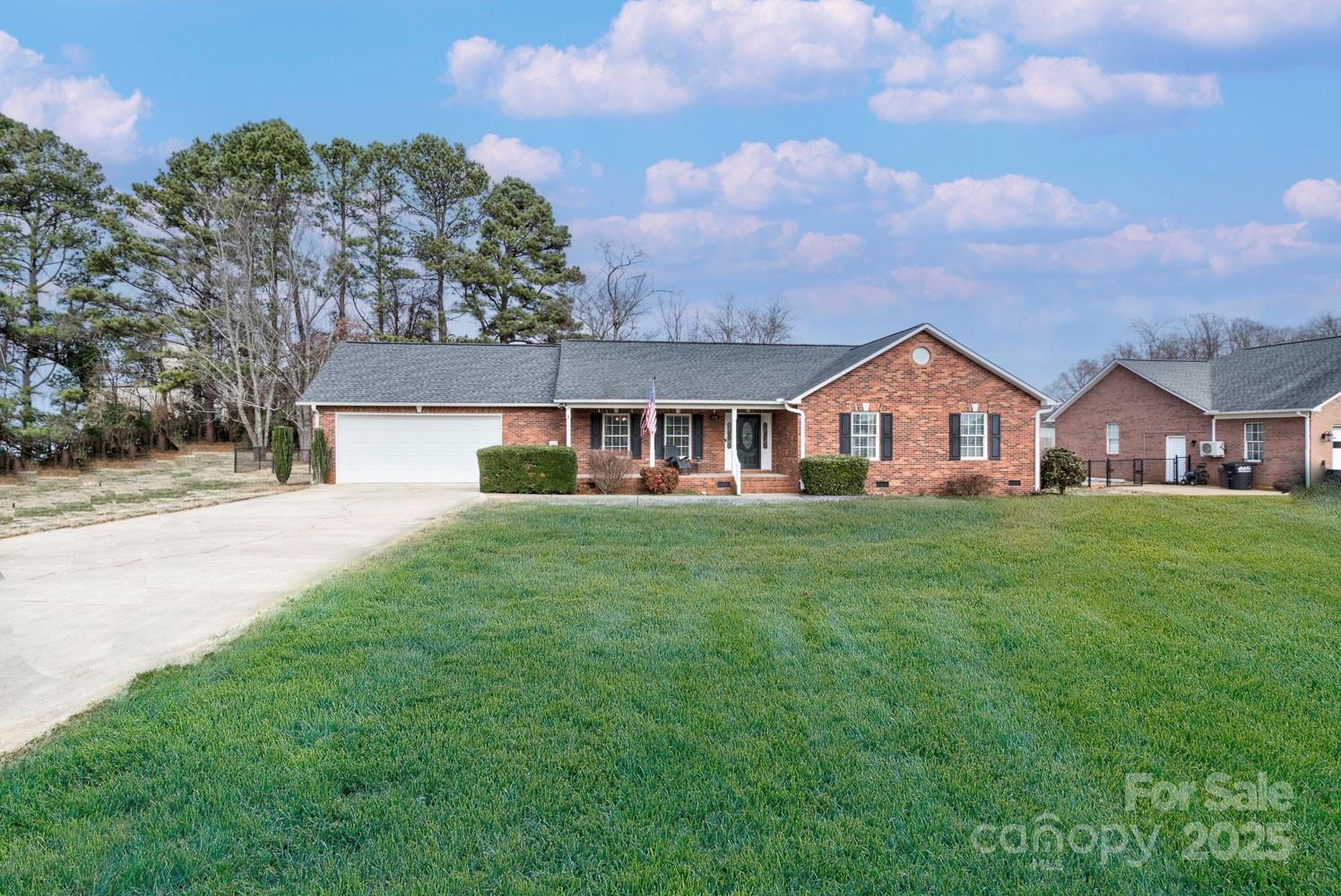 352 Palmer Circle Property Photo