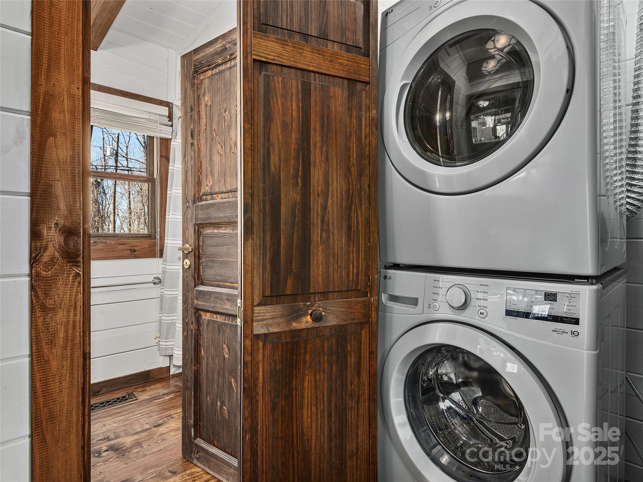 25 Crestwood Drive Property Photo 16