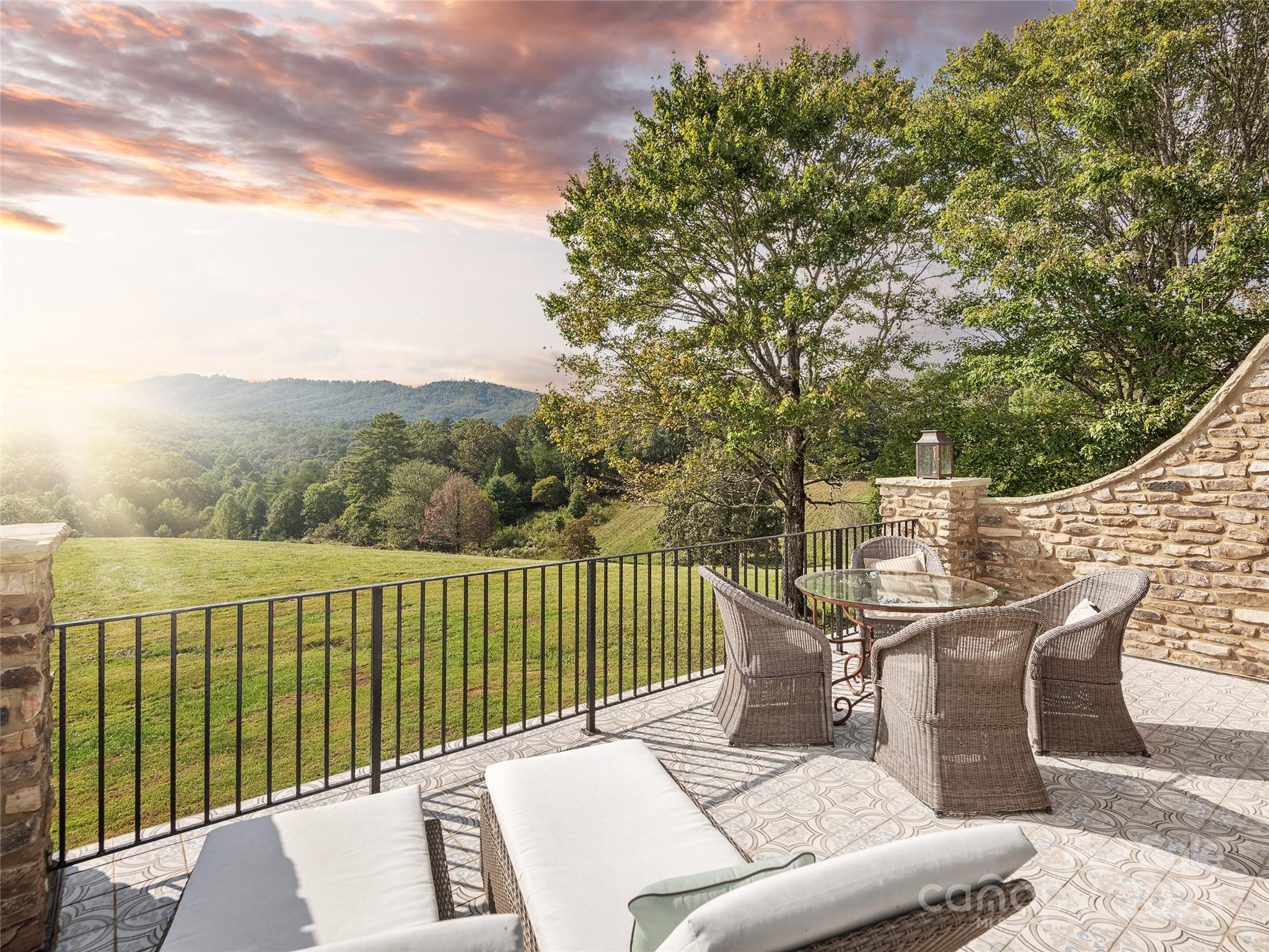 4546 Pine Log Road Property Photo