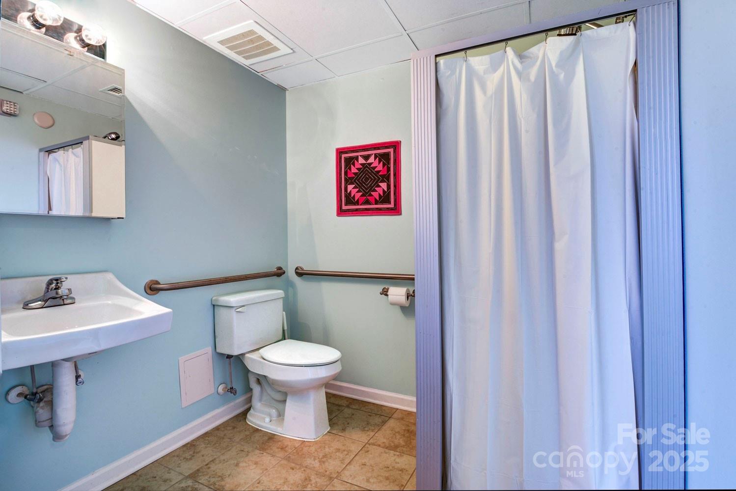 119 S Lee Street Property Photo 10