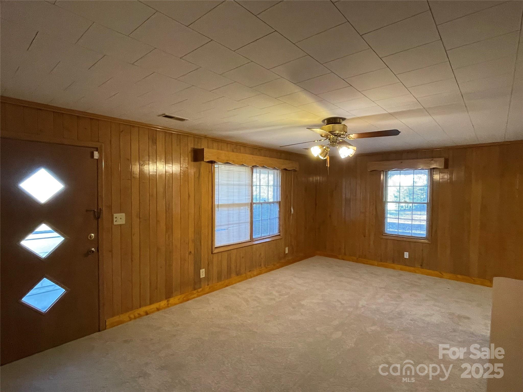 8725 Bringle Ferry Road Property Photo 9
