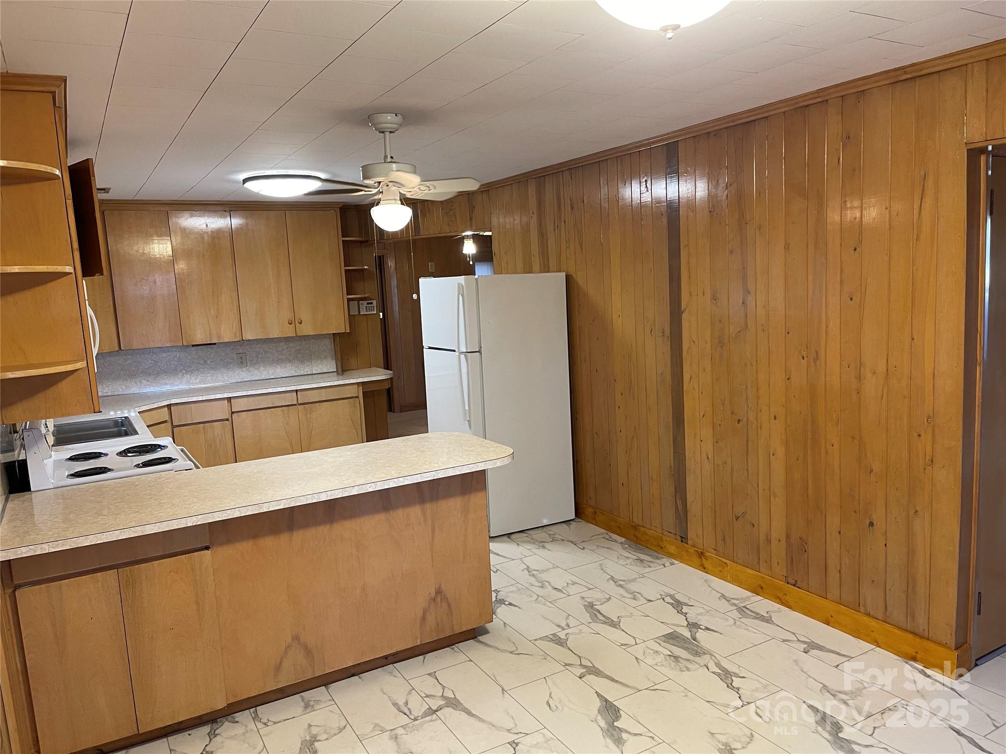 8725 Bringle Ferry Road Property Photo 10