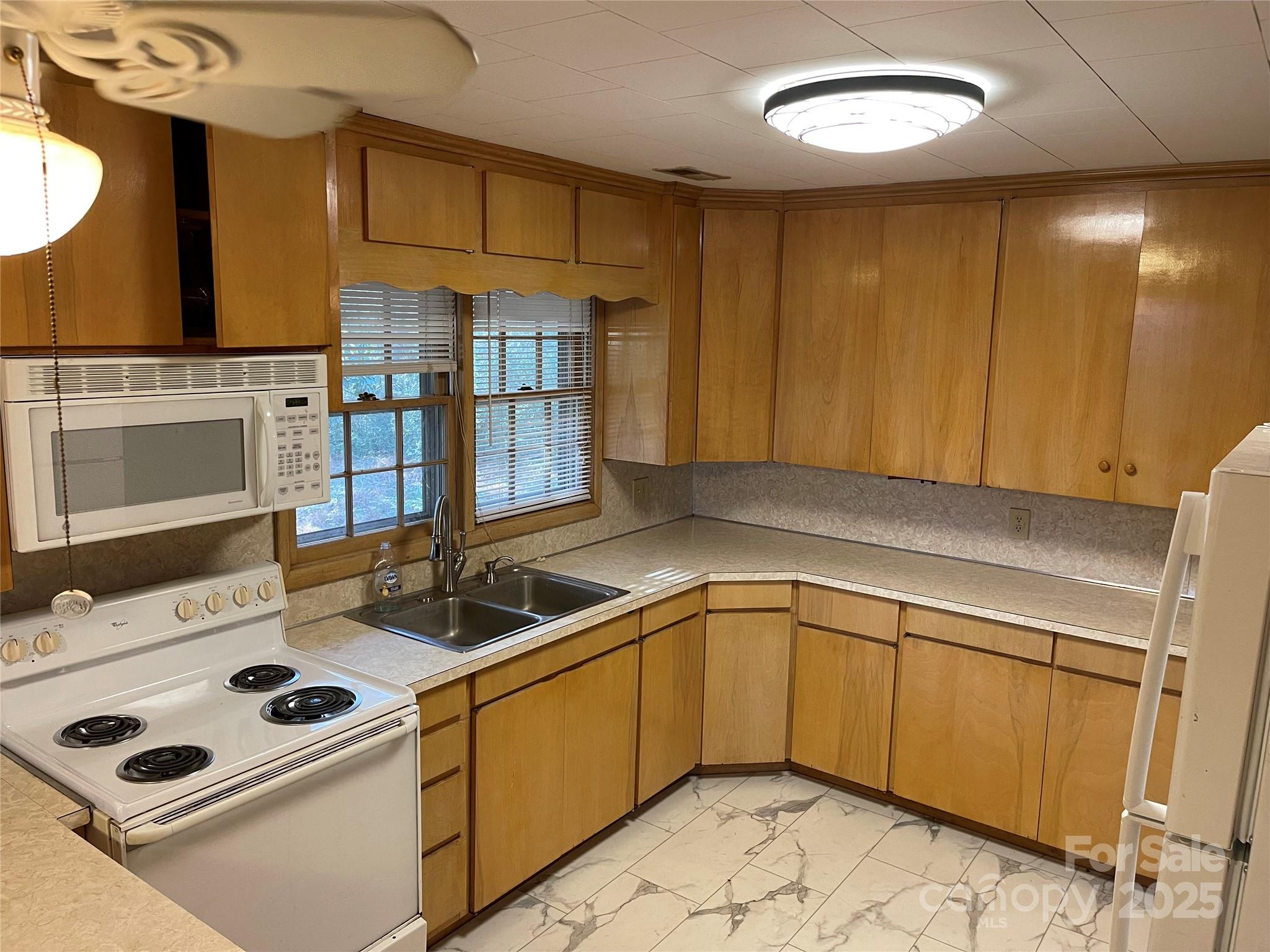 8725 Bringle Ferry Road Property Photo 11