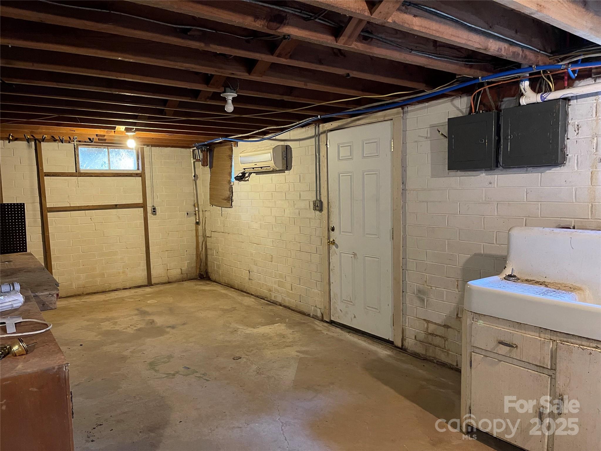 8725 Bringle Ferry Road Property Photo 20