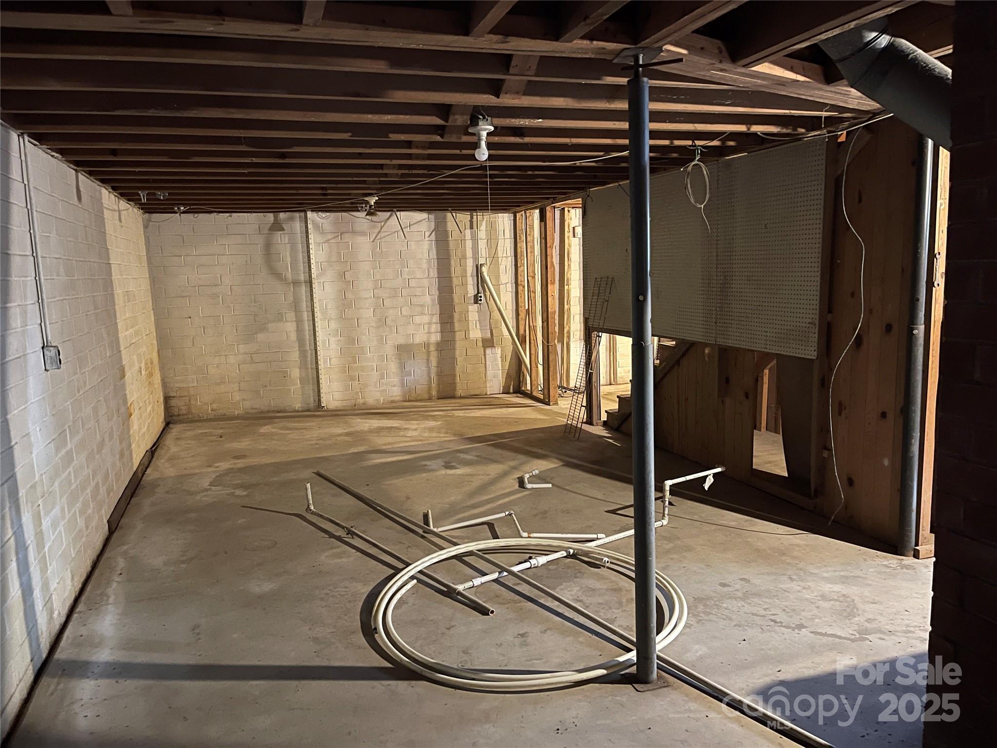 8725 Bringle Ferry Road Property Photo 26