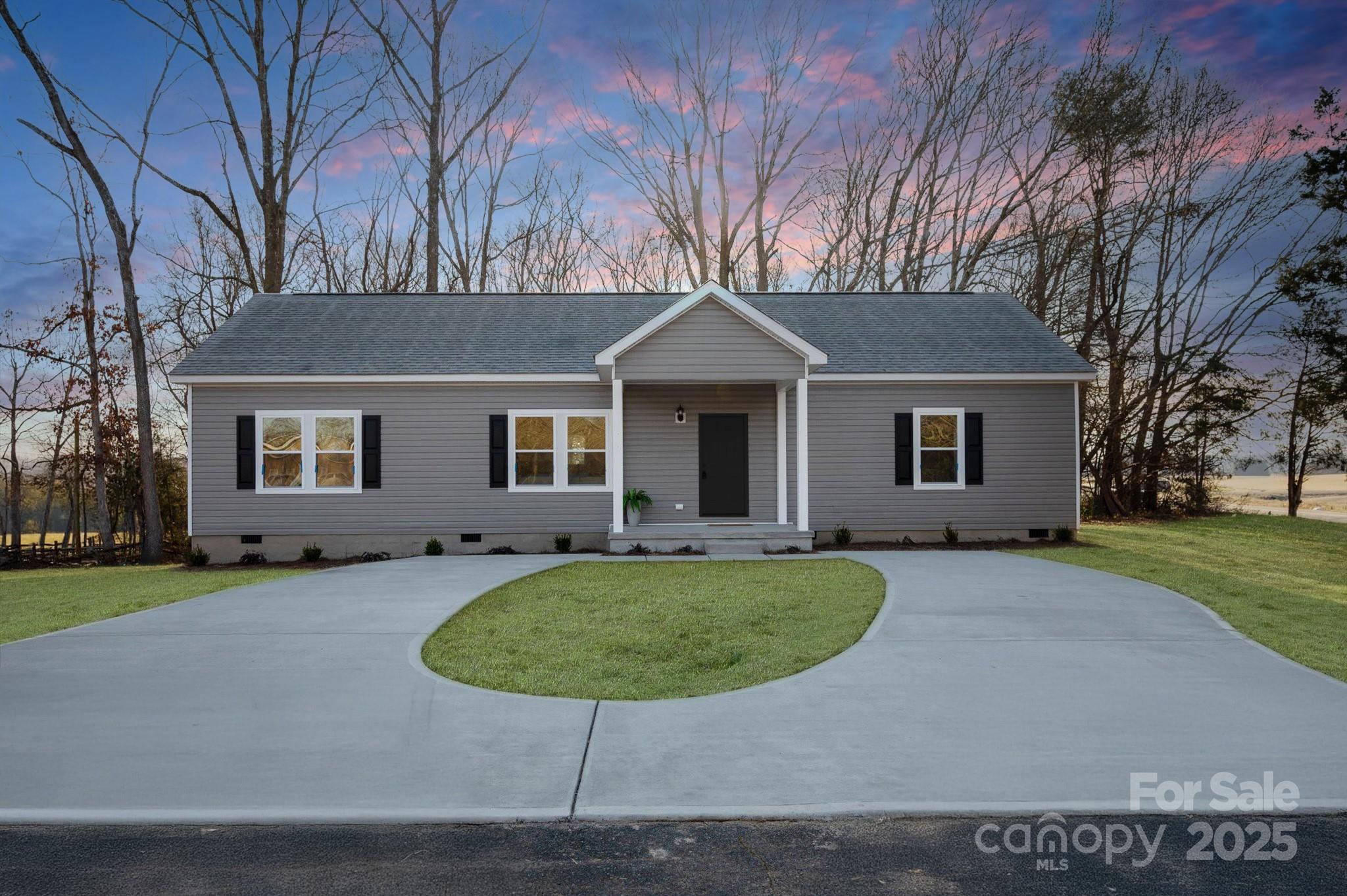 7504 Surry Lane Property Photo