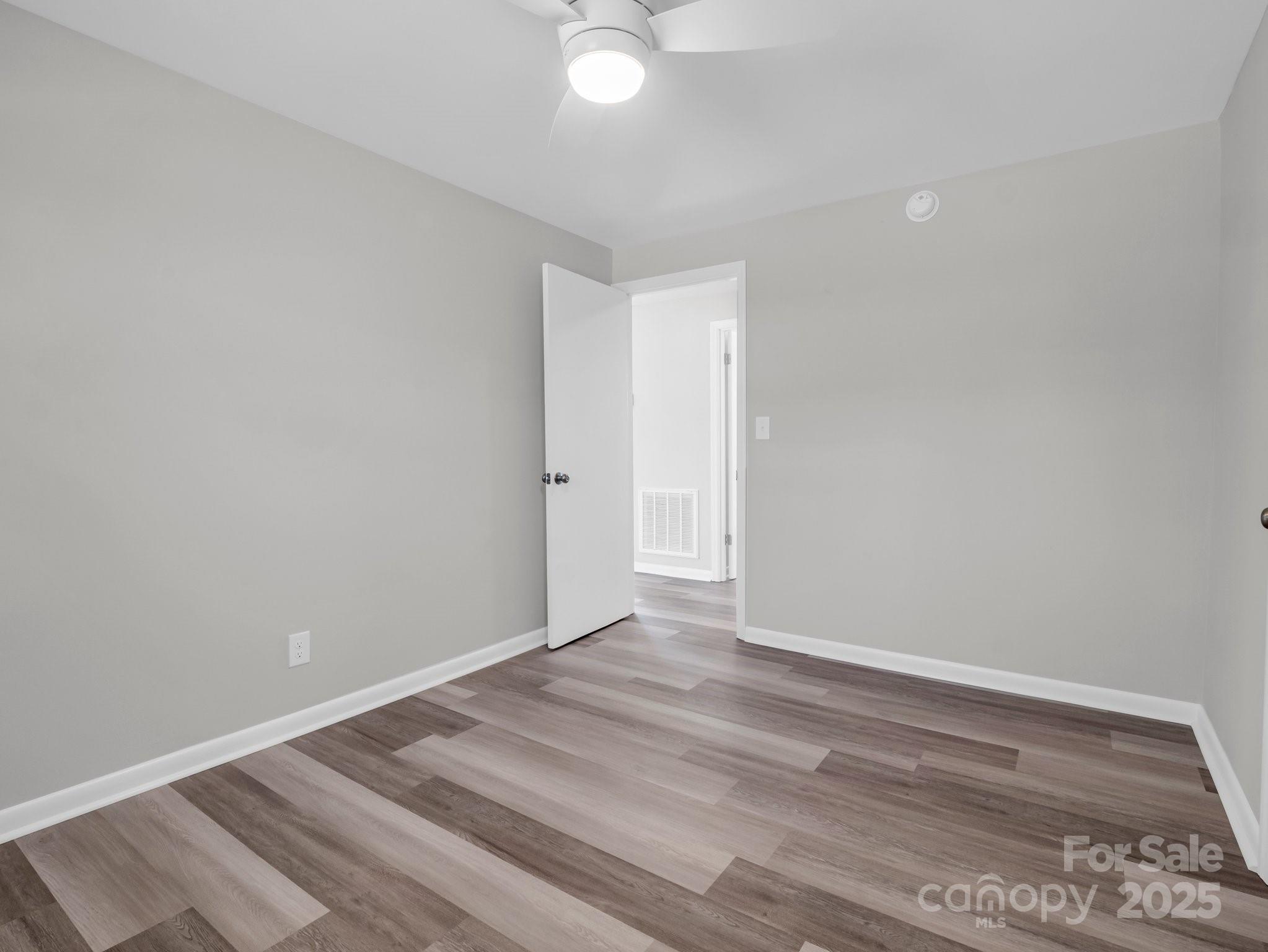 184 Sedgefield Drive Property Photo 18