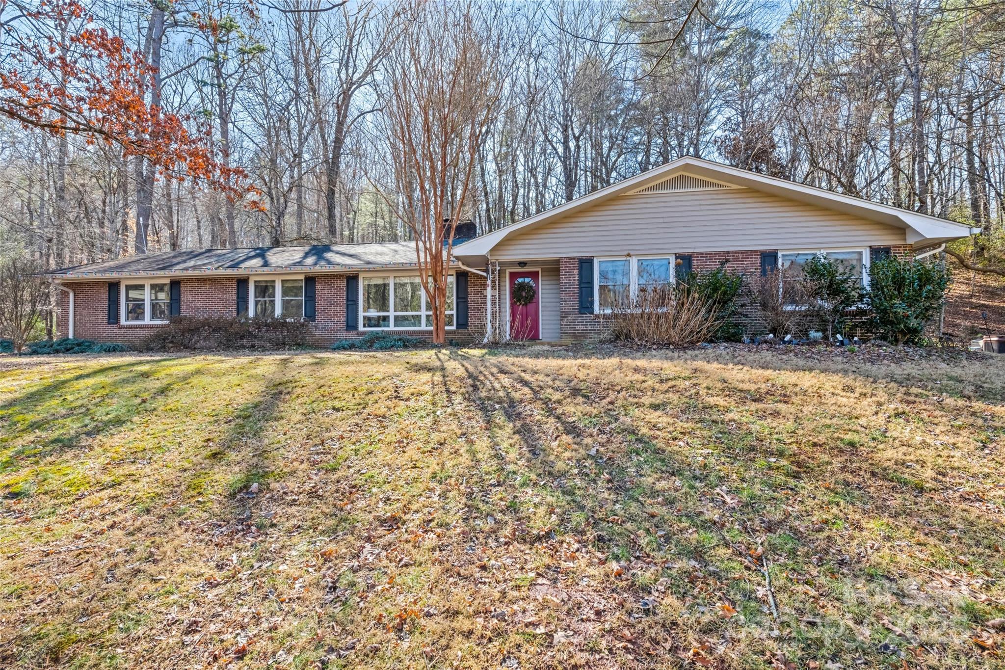 1031 University Heights Road Property Photo