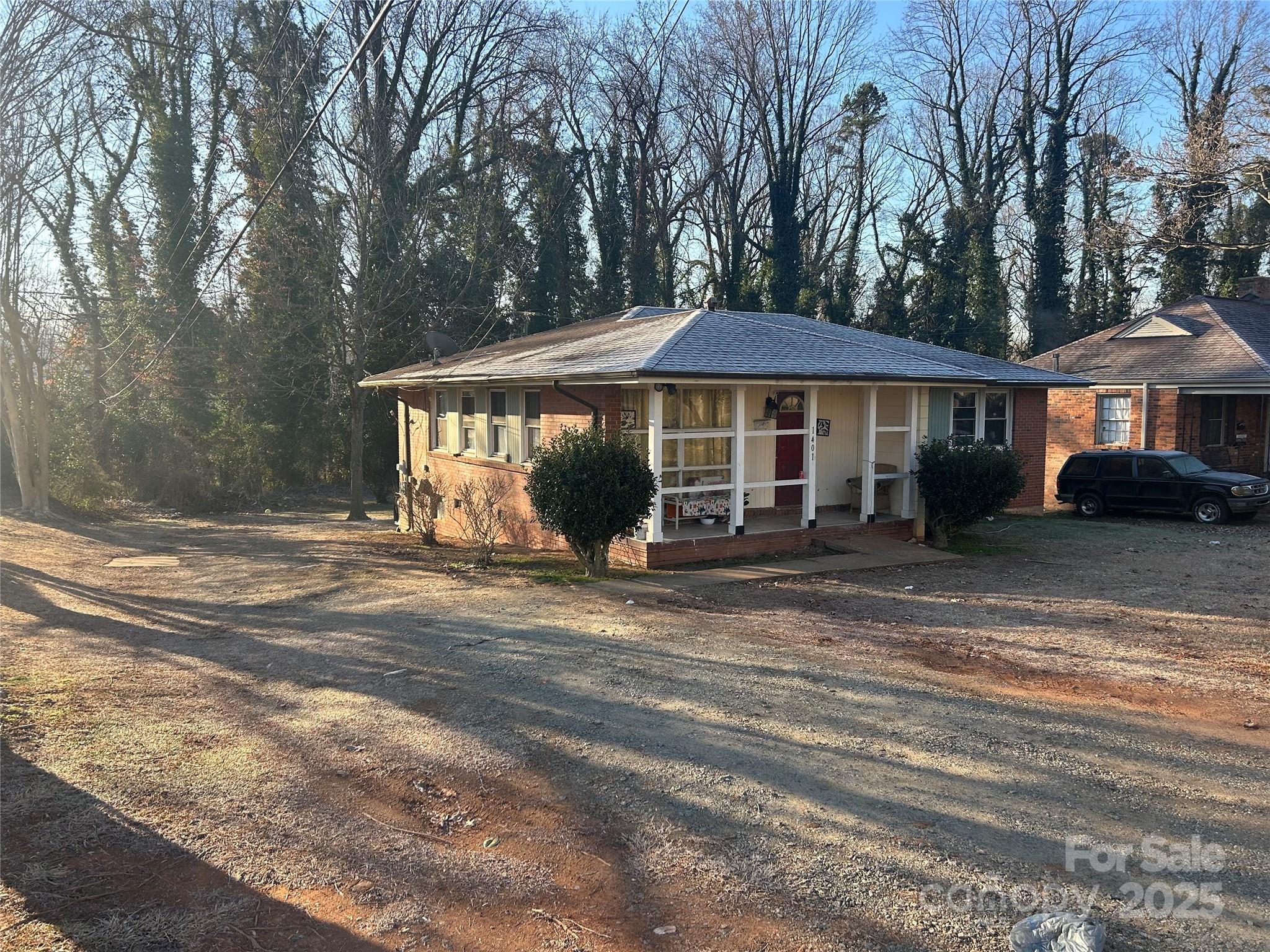 1401 Chelveston Drive Property Photo