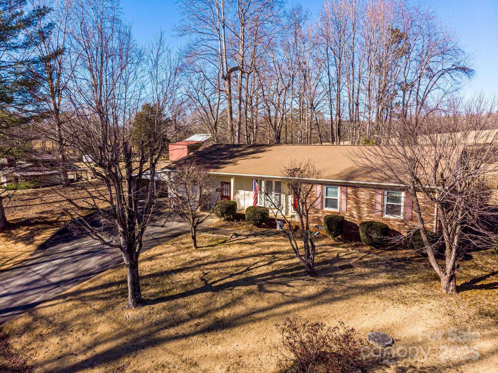 908 Greenwood Place Property Photo