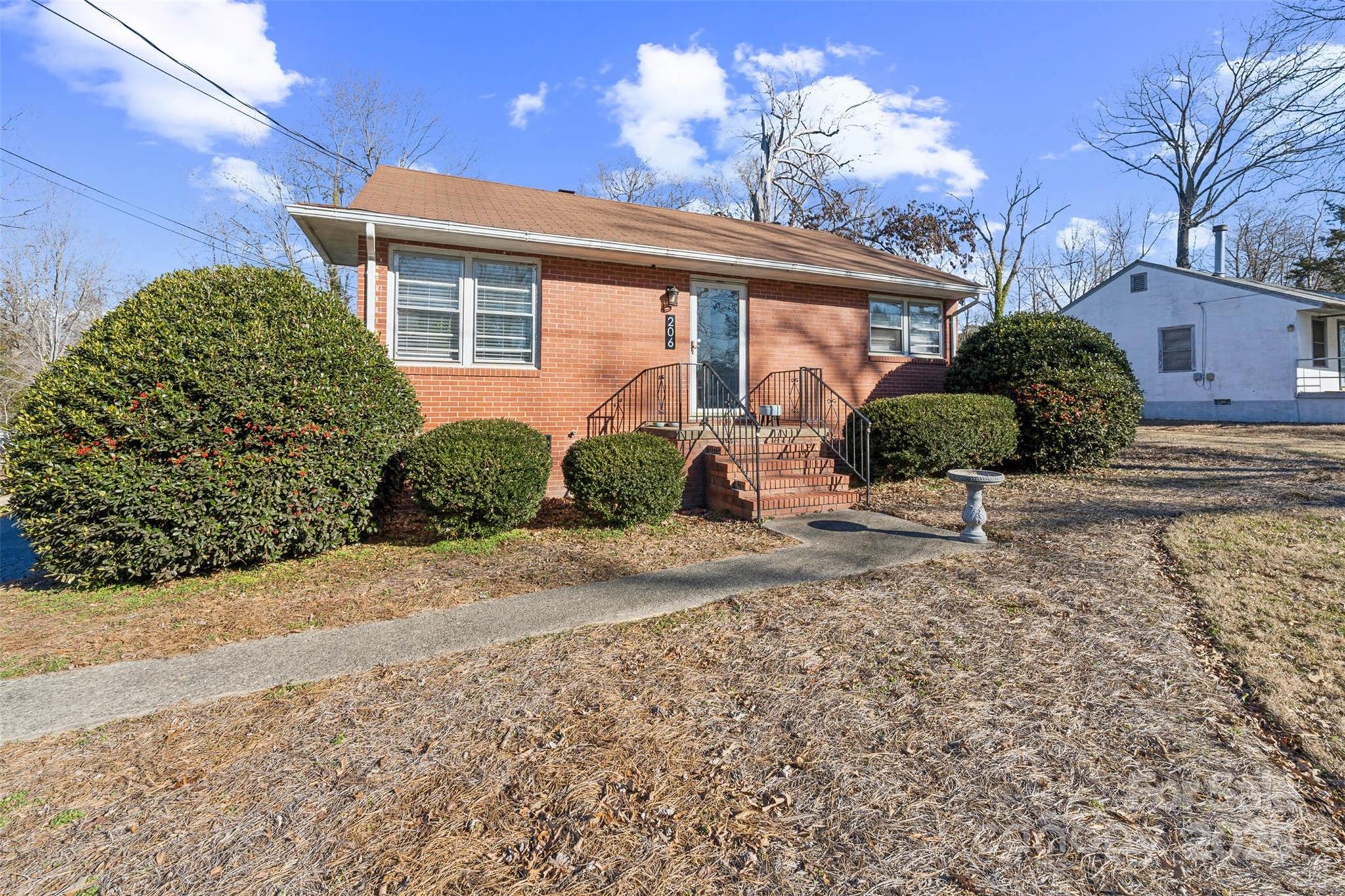 206 Mendenhall Road Property Photo
