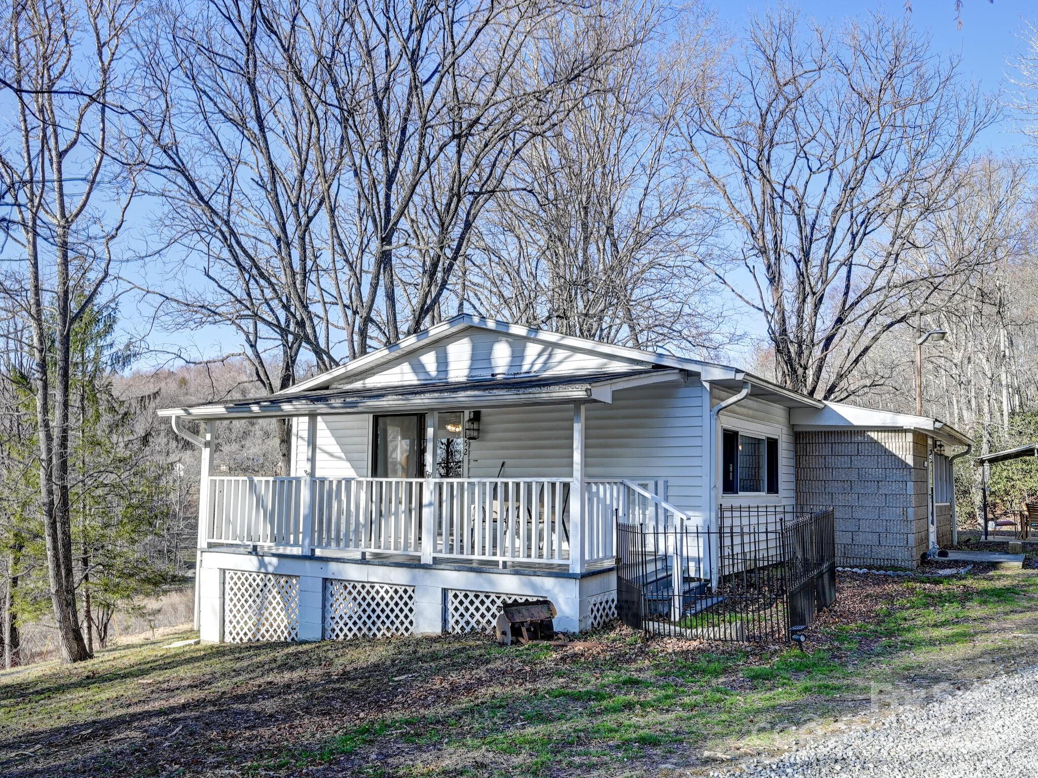 152 Huntley Road Property Photo
