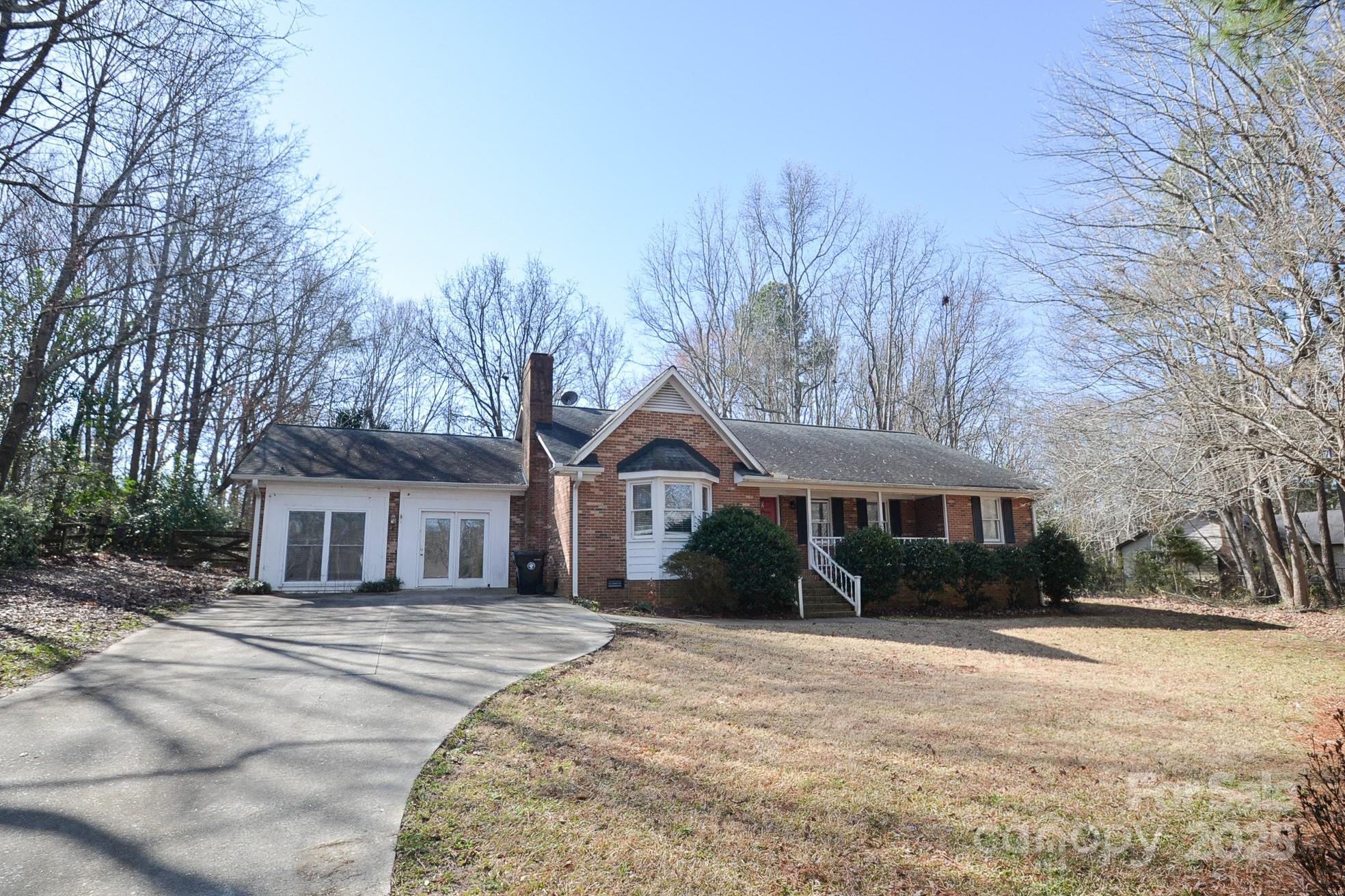 3303 Reid Circle Property Photo