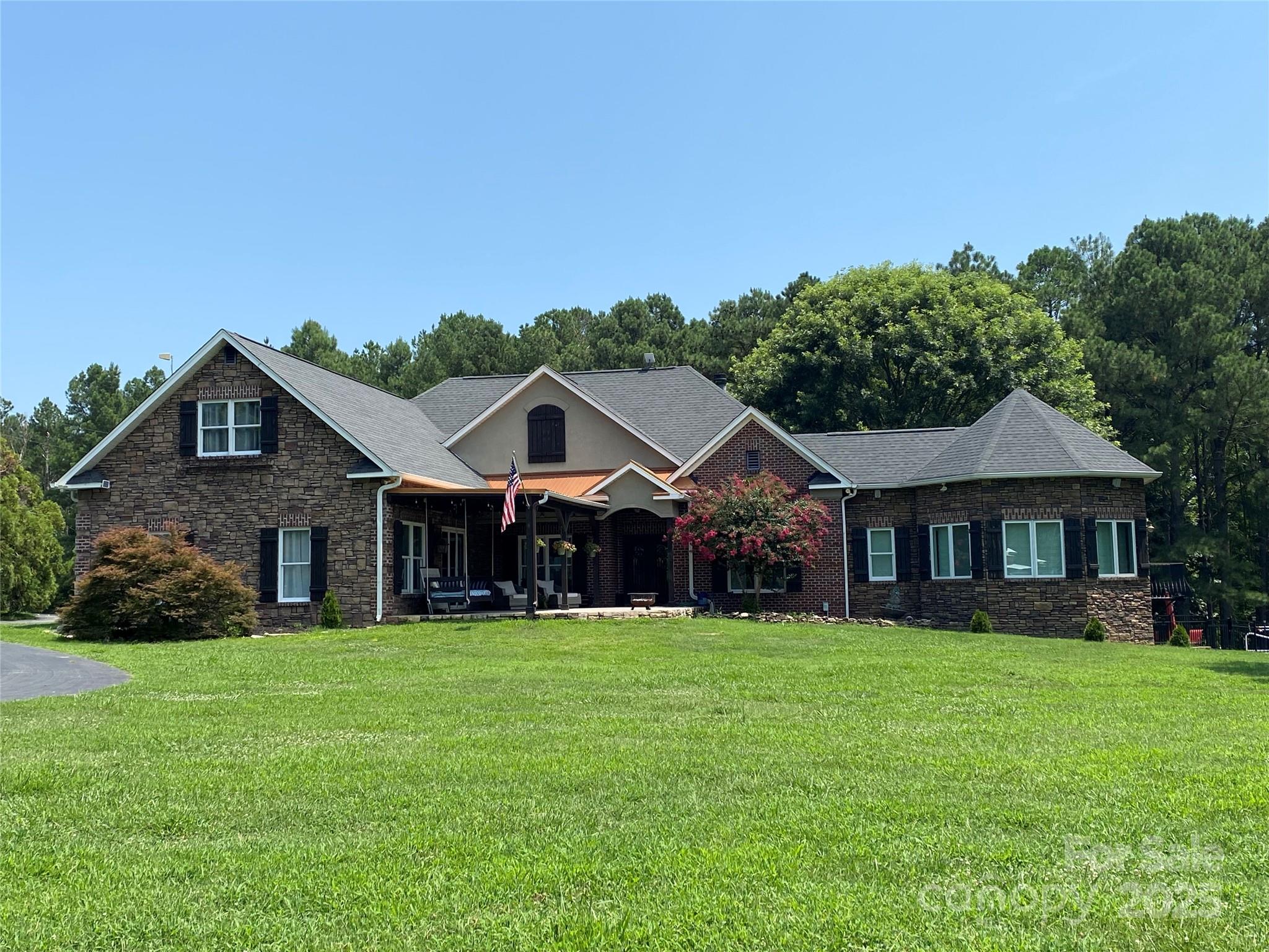 5645 White Store Road Property Photo