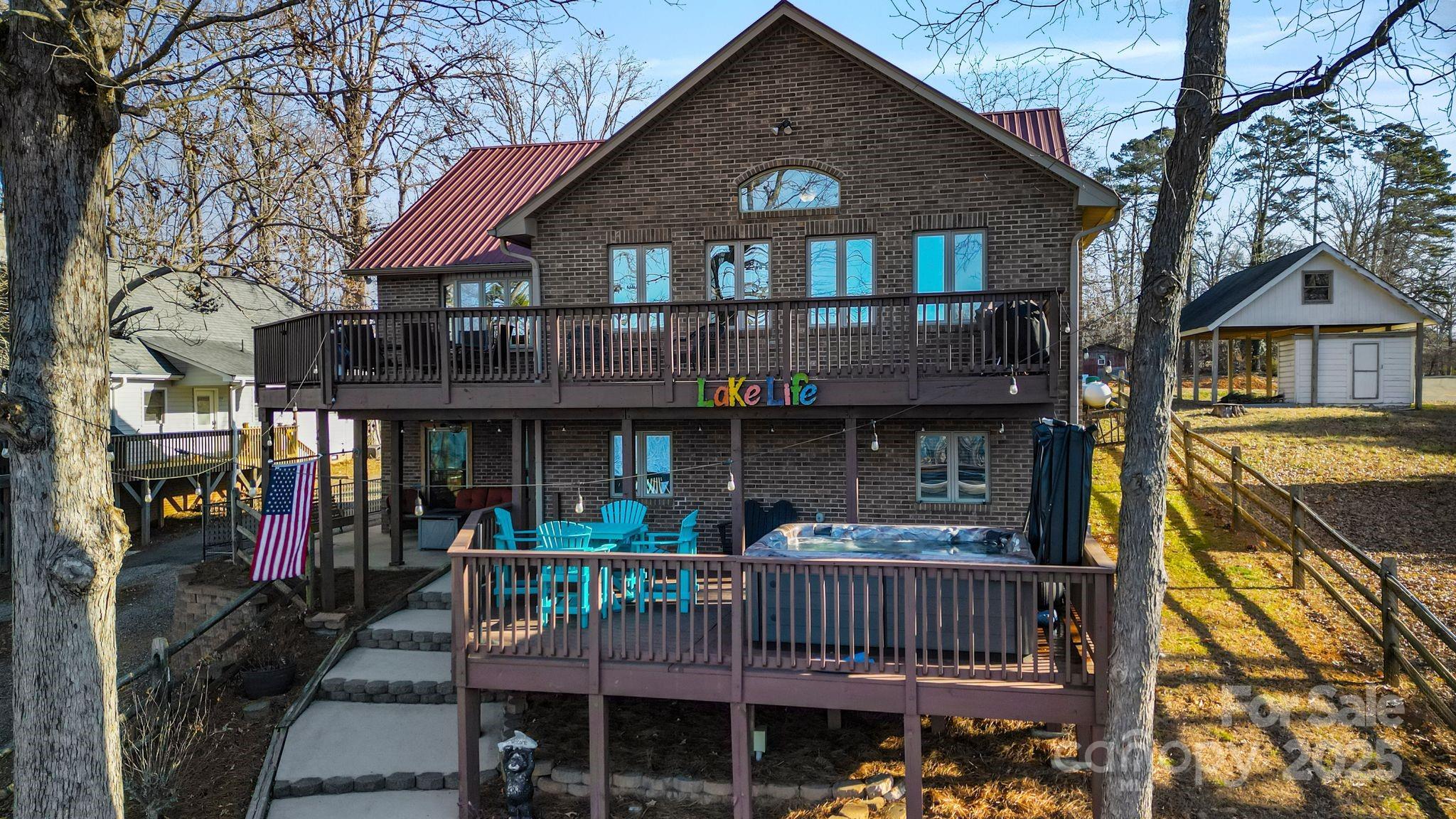 319 S Shore Drive Property Photo