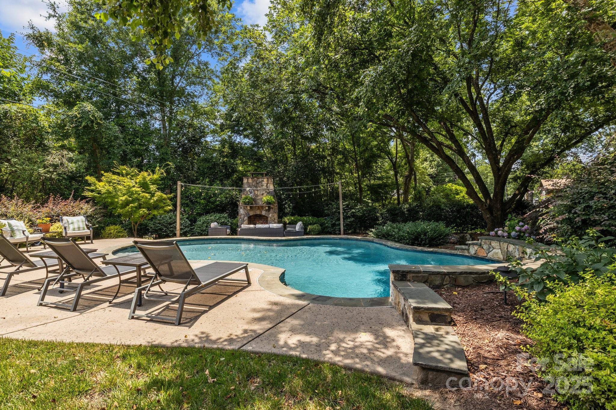 110 Lynbrook Drive Property Photo 7