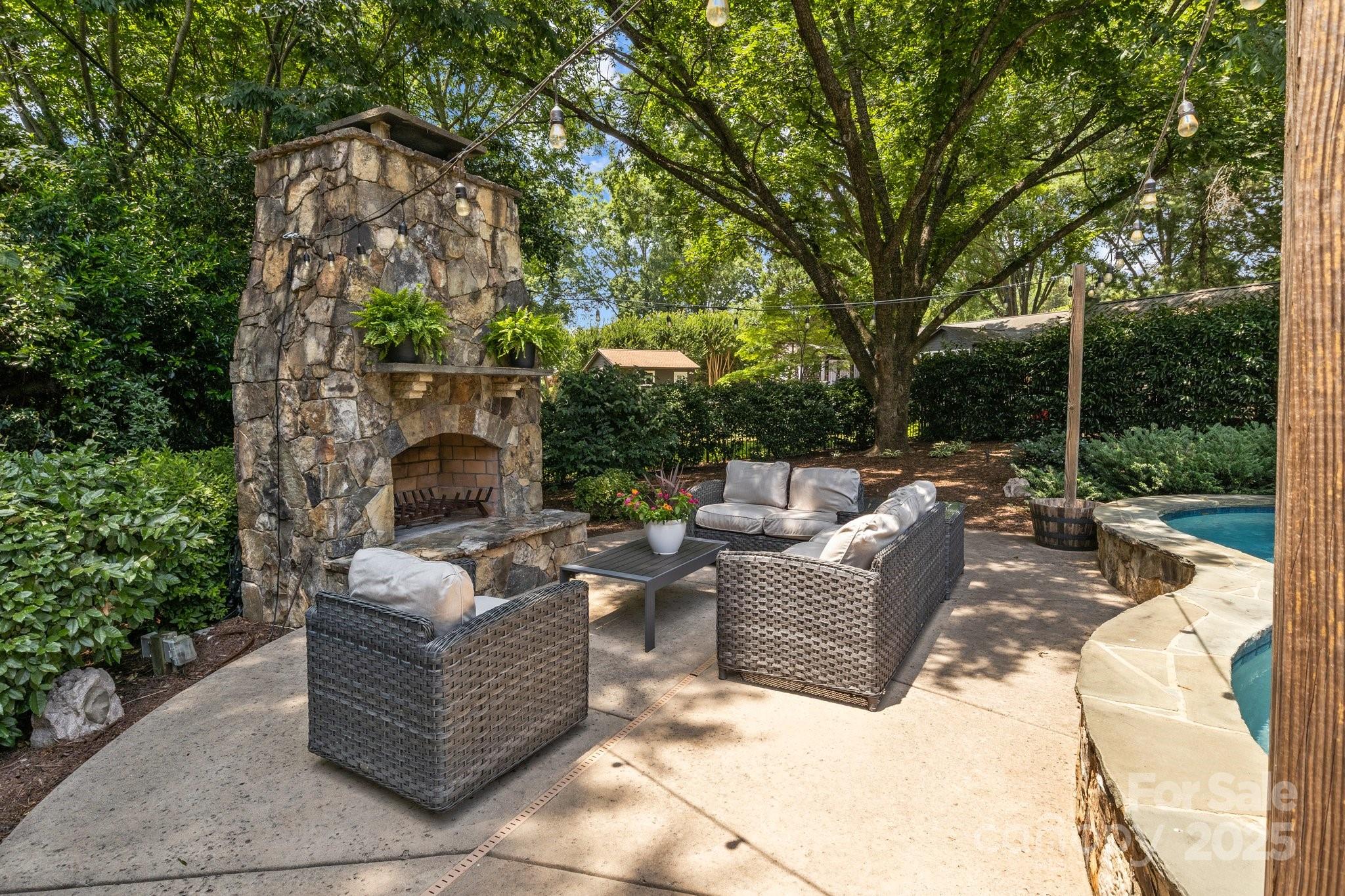 110 Lynbrook Drive Property Photo 8