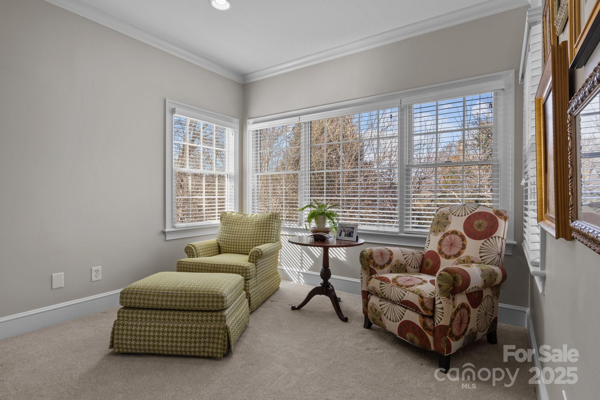 110 Lynbrook Drive Property Photo 43