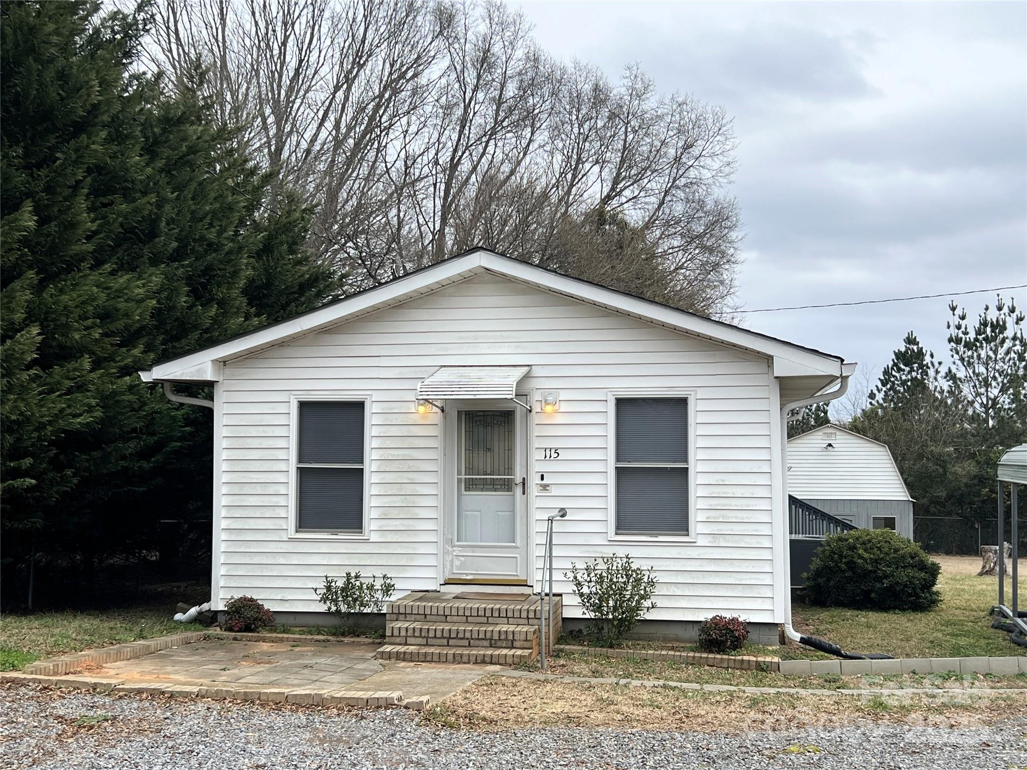 115 Hillcrest Drive Property Photo