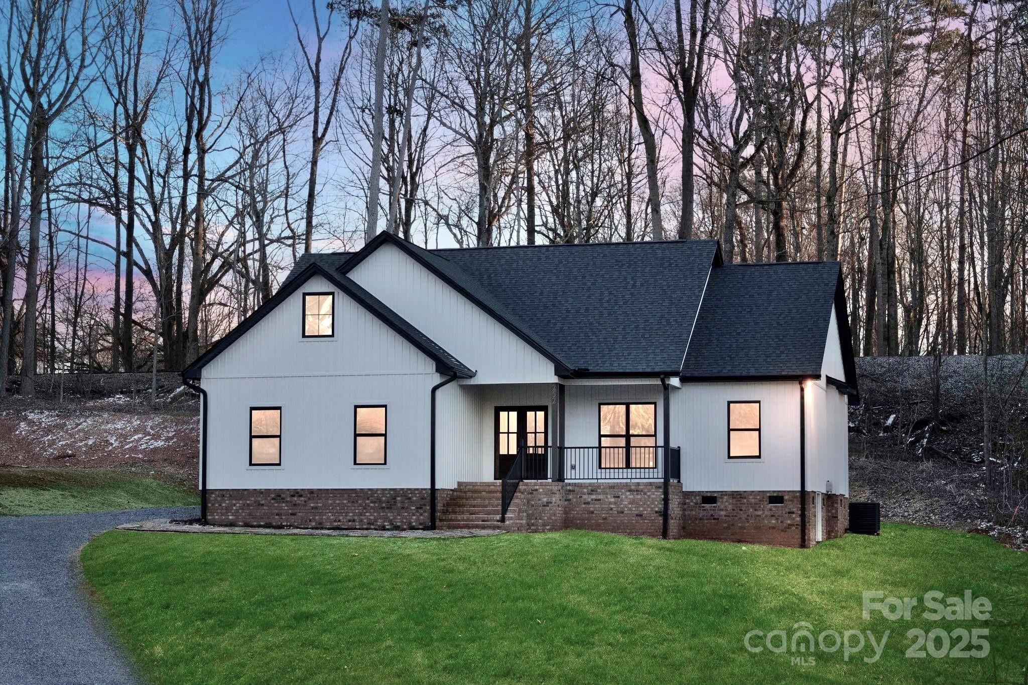 Stanfield Real Estate Listings Main Image