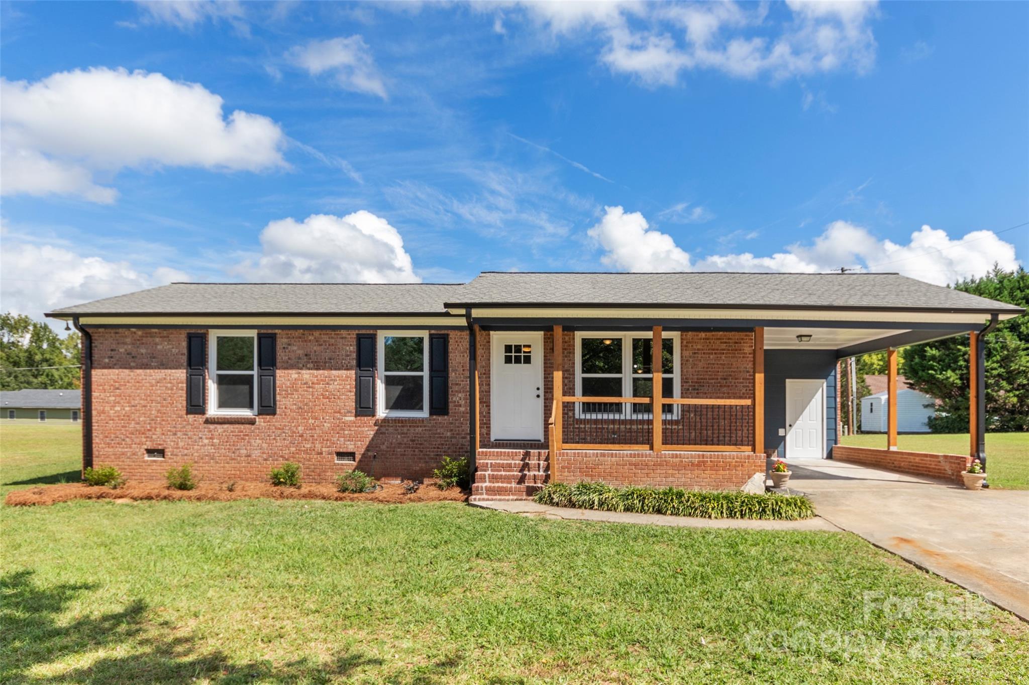 2525 Oxford Circle Property Photo