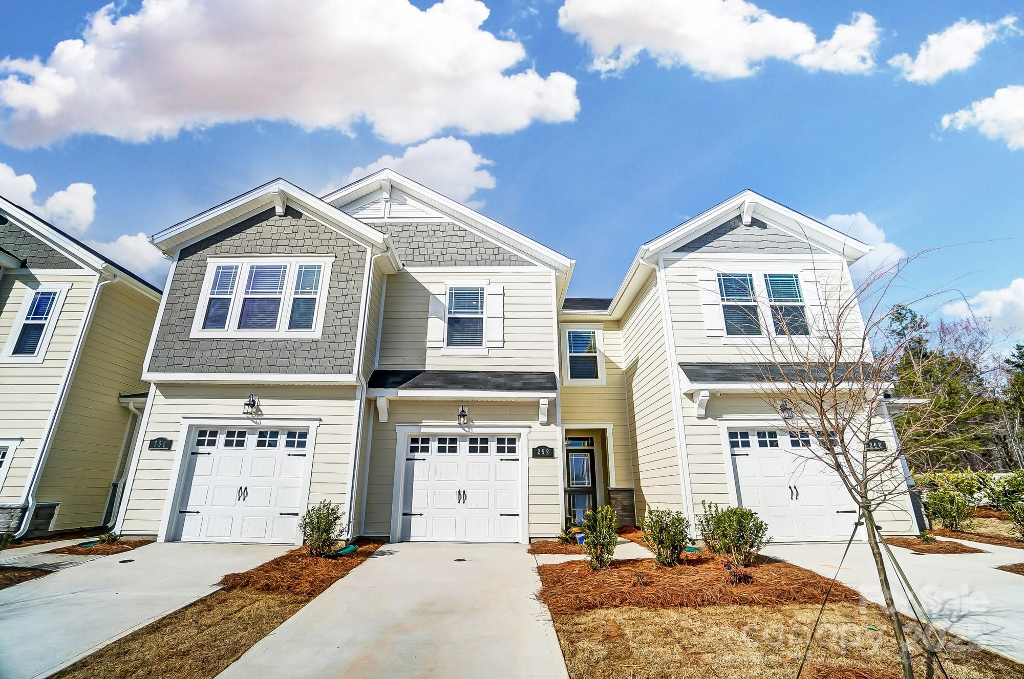 252 Laura Elizabeth Lane Property Photo