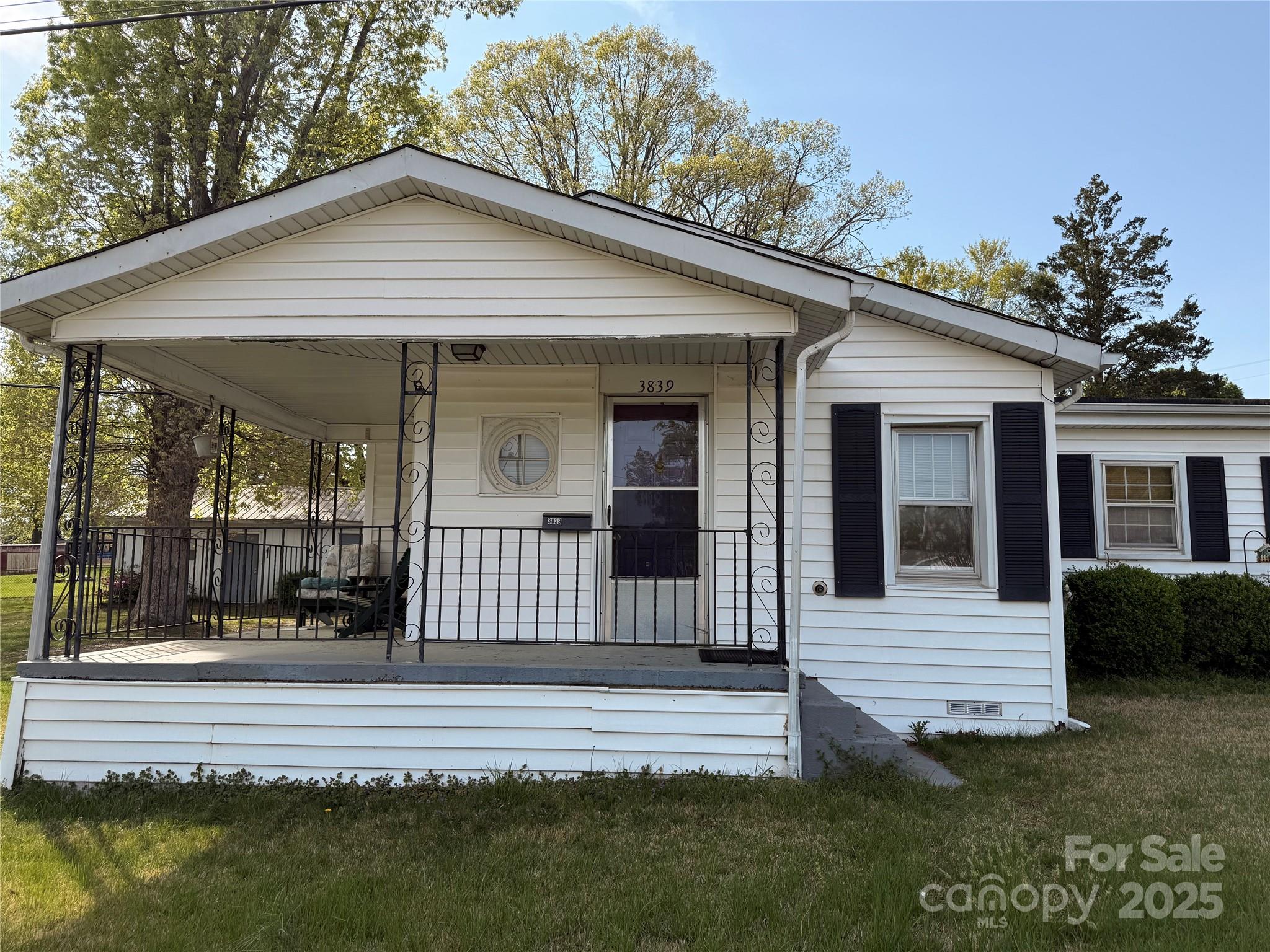 3839 1st Avenue Property Photo