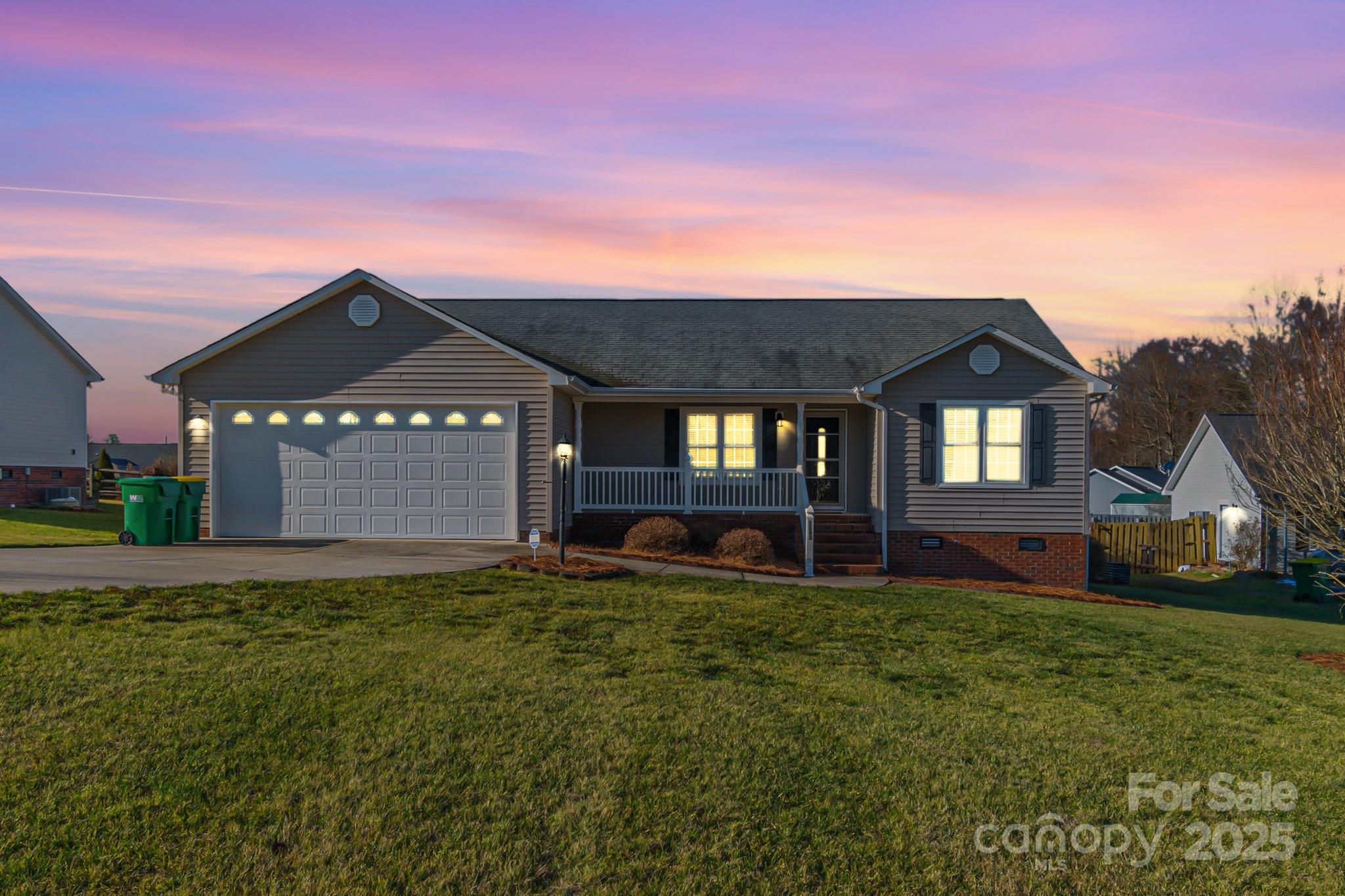 1243 Glory Court Property Photo