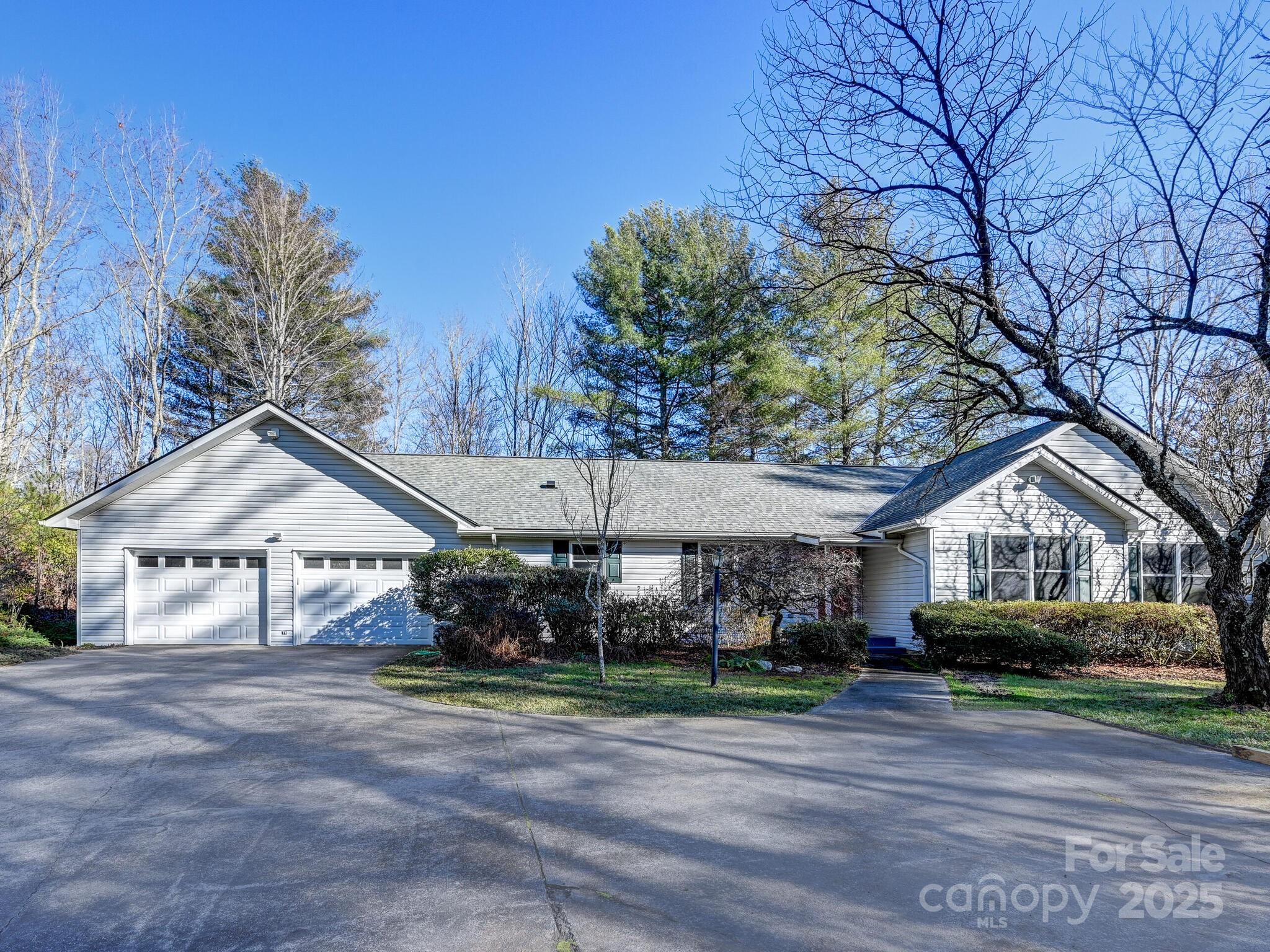 228 Waterford Lane Property Photo