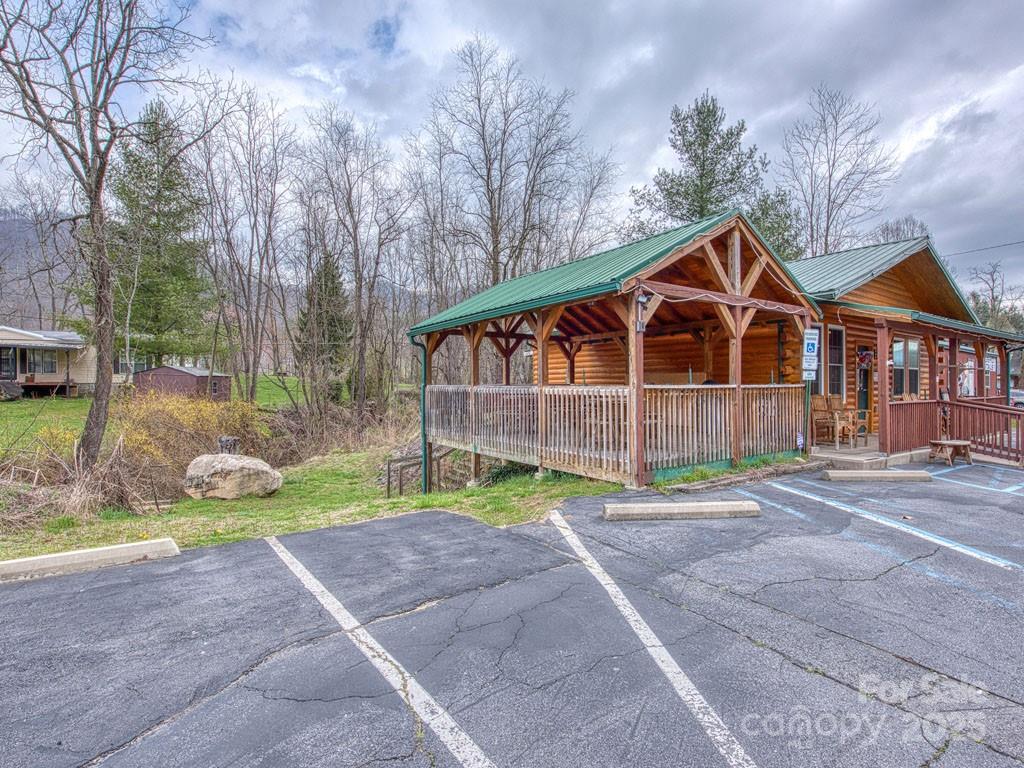 2052 Dellwood Road Property Photo 4