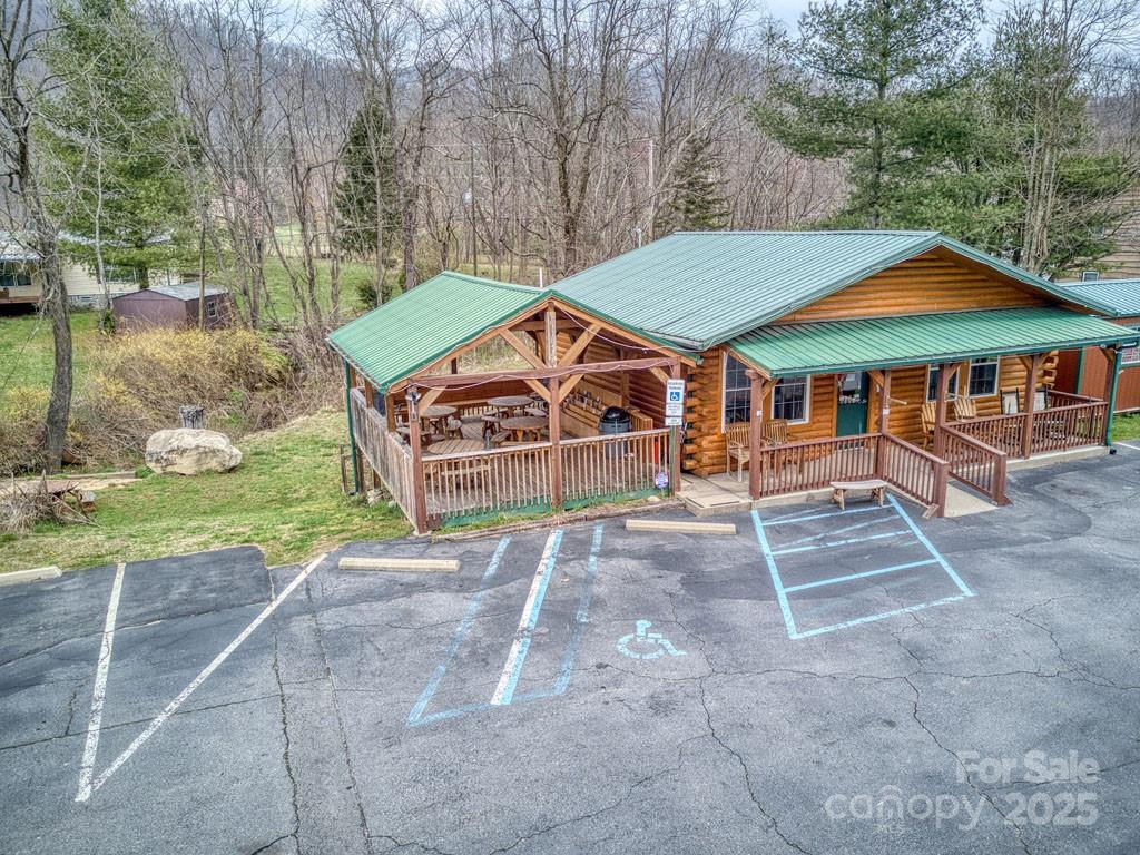 2052 Dellwood Road Property Photo 6