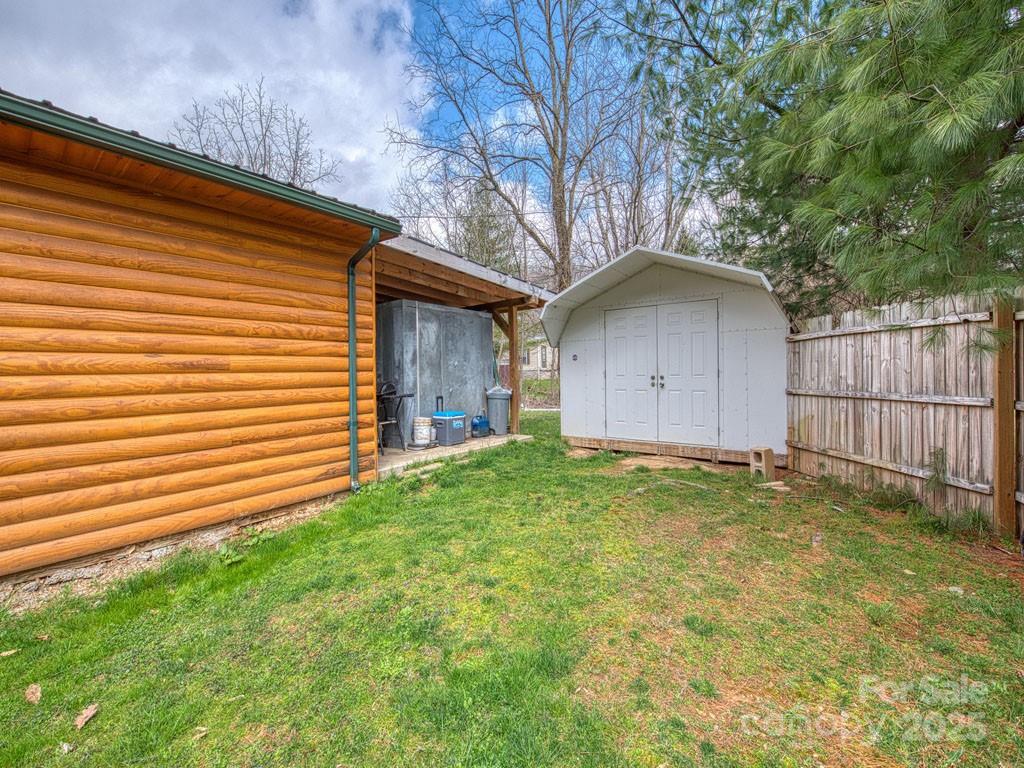 2052 Dellwood Road Property Photo 18