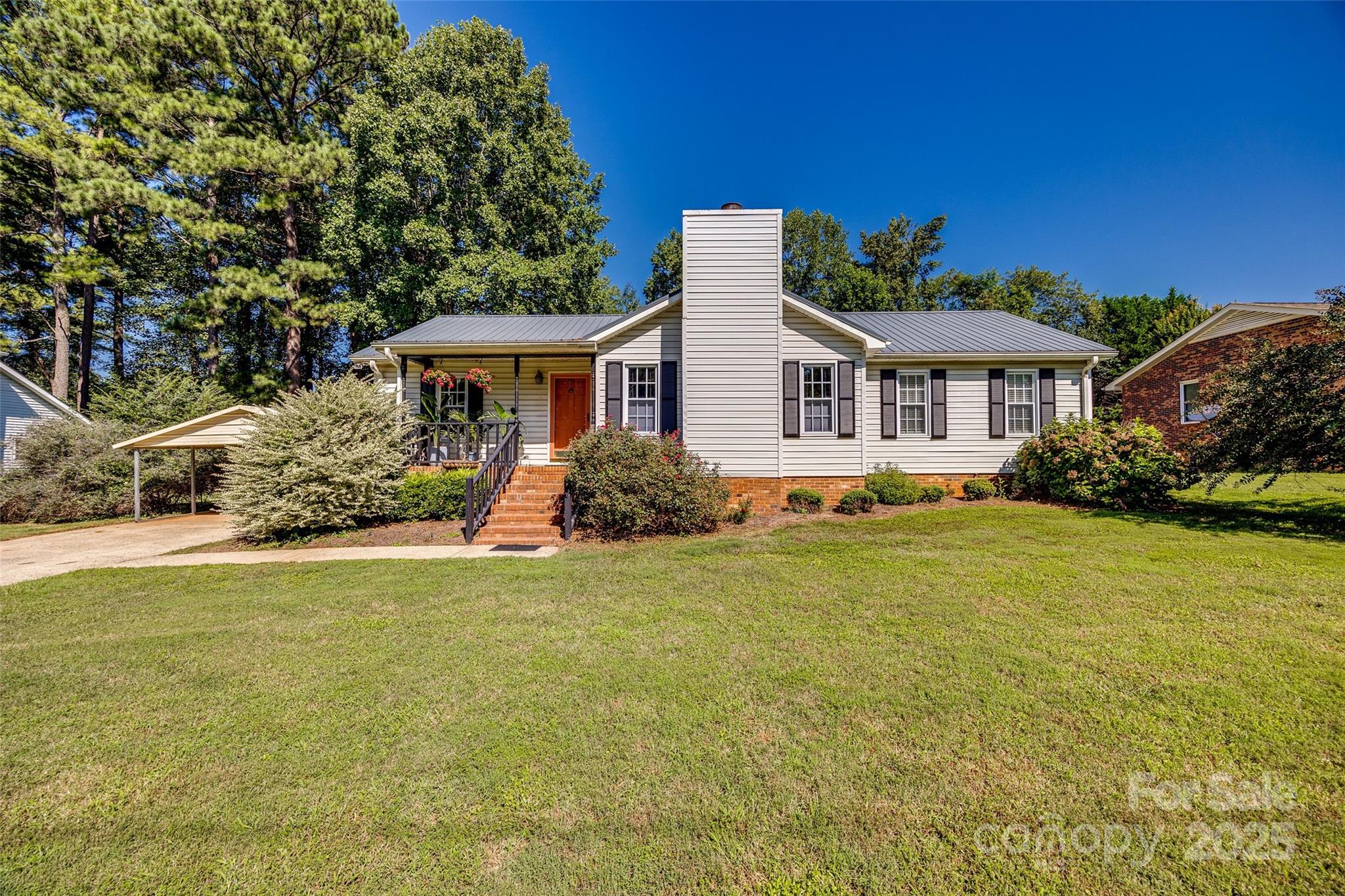 1304 Armstrong Ford Road Property Photo