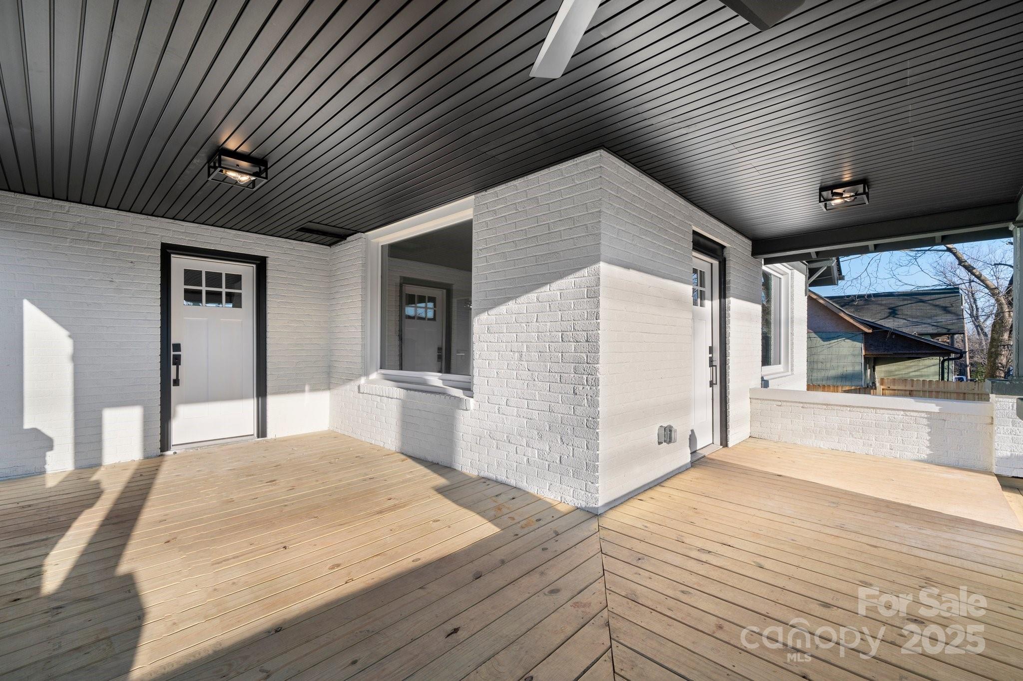 49 8th Street Property Photo 2