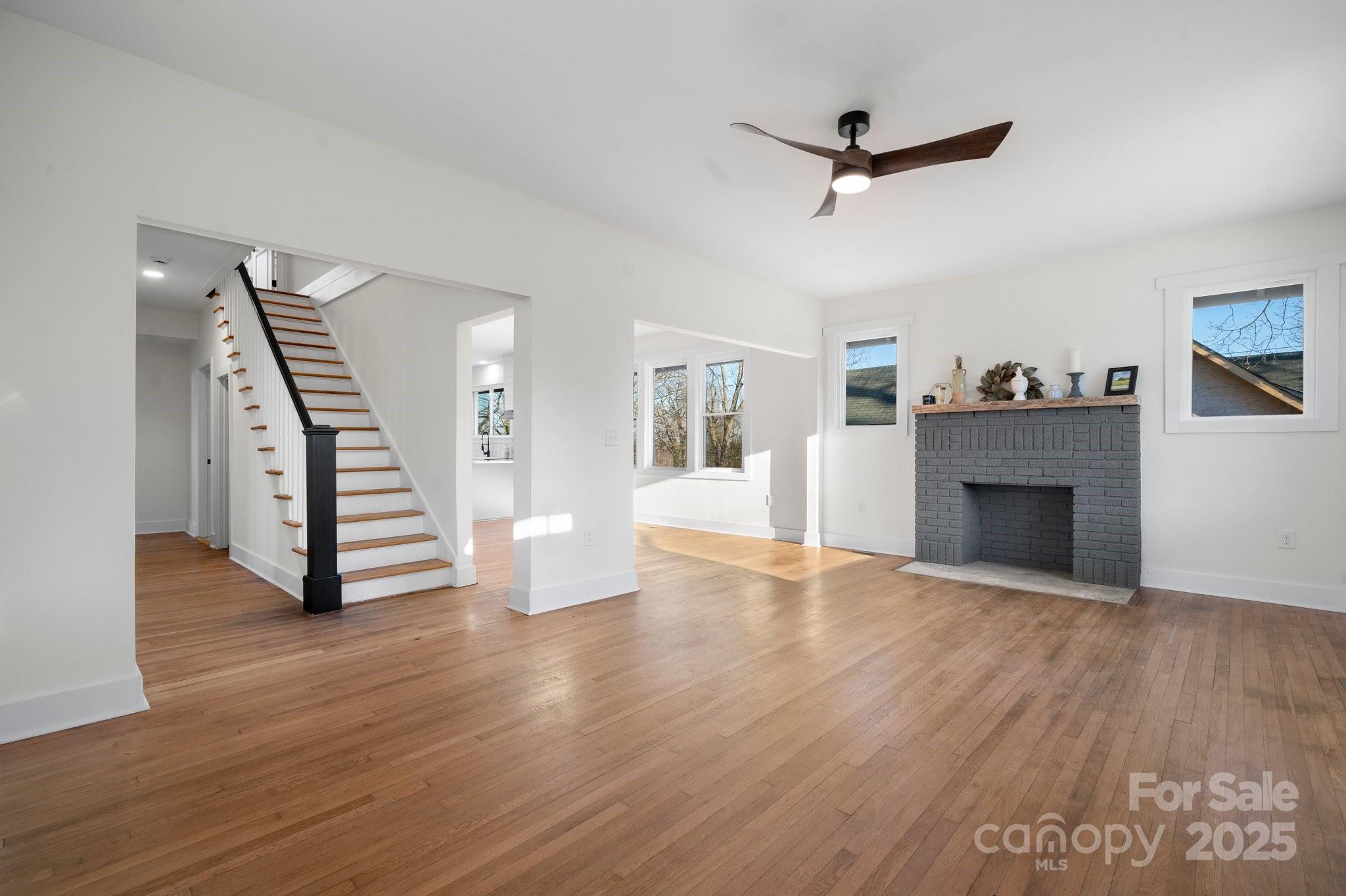 49 8th Street Property Photo 3