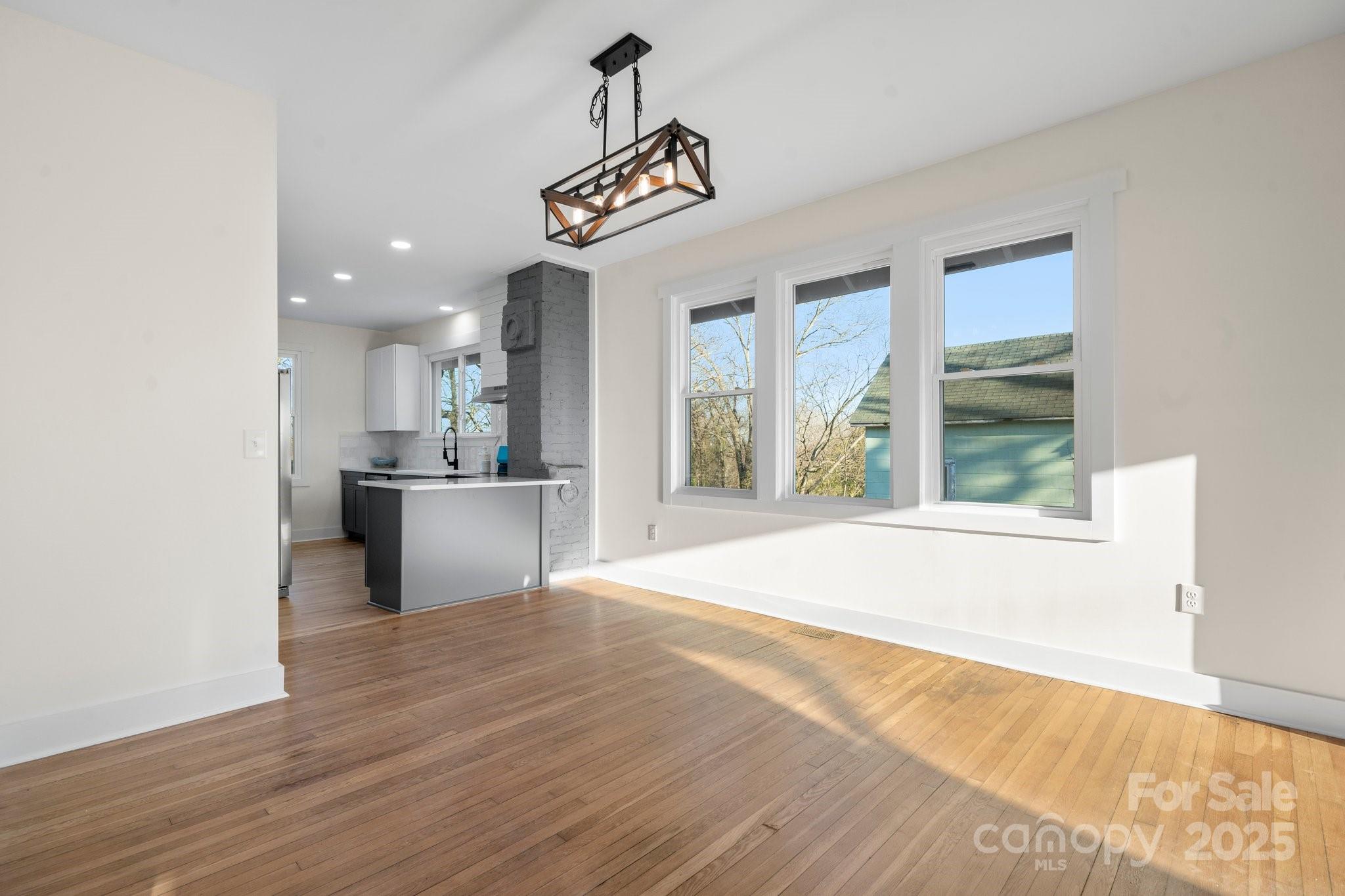 49 8th Street Property Photo 10