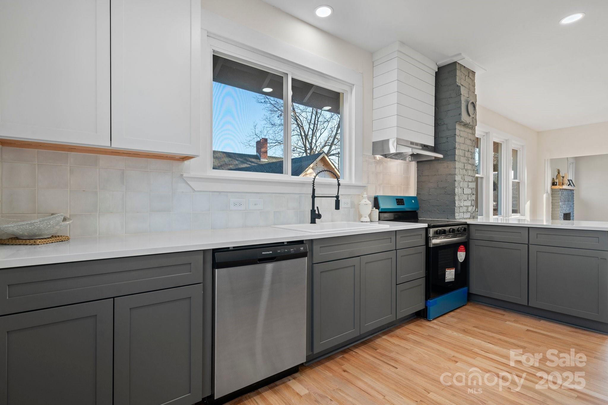49 8th Street Property Photo 17