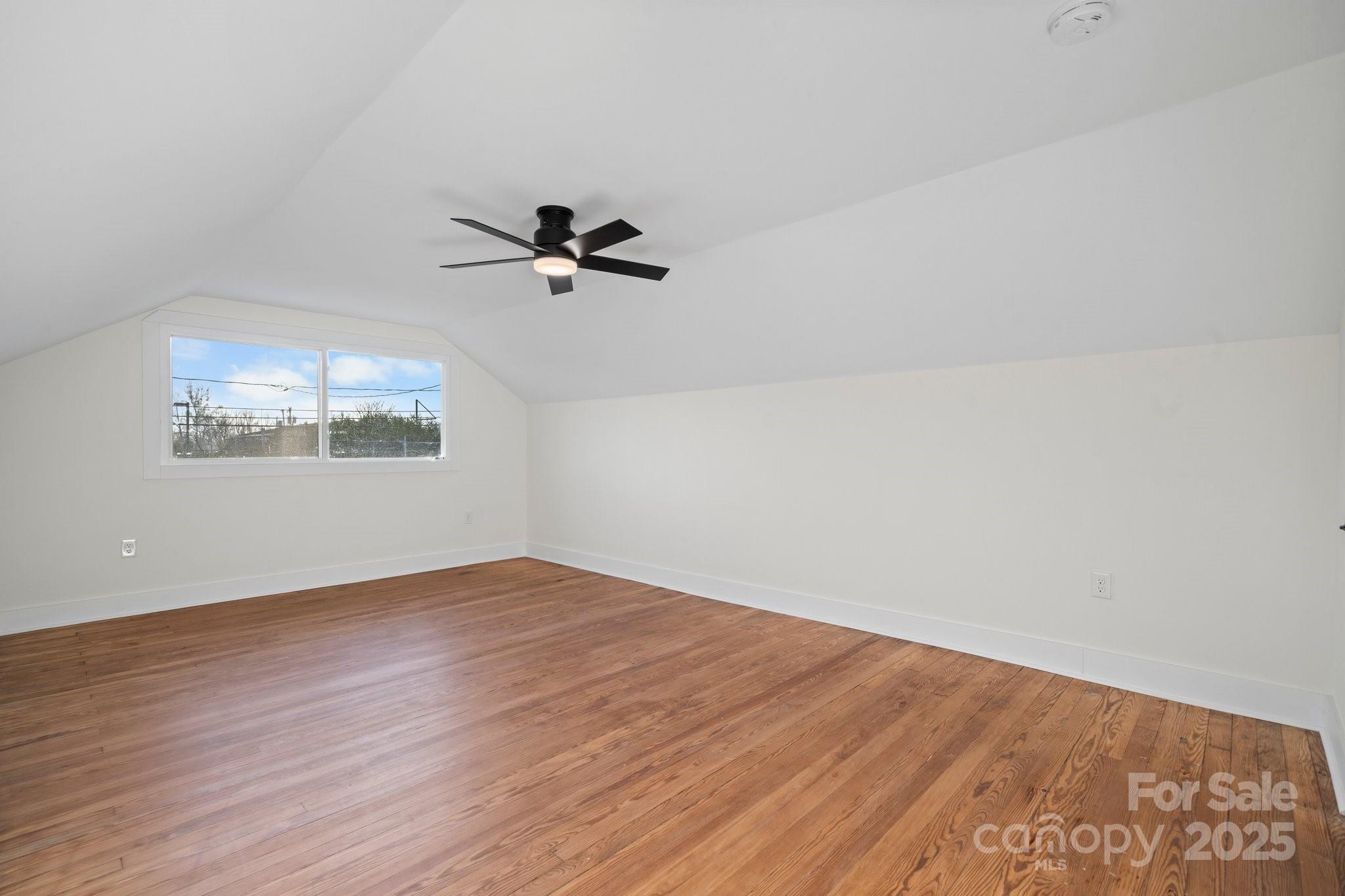 49 8th Street Property Photo 25