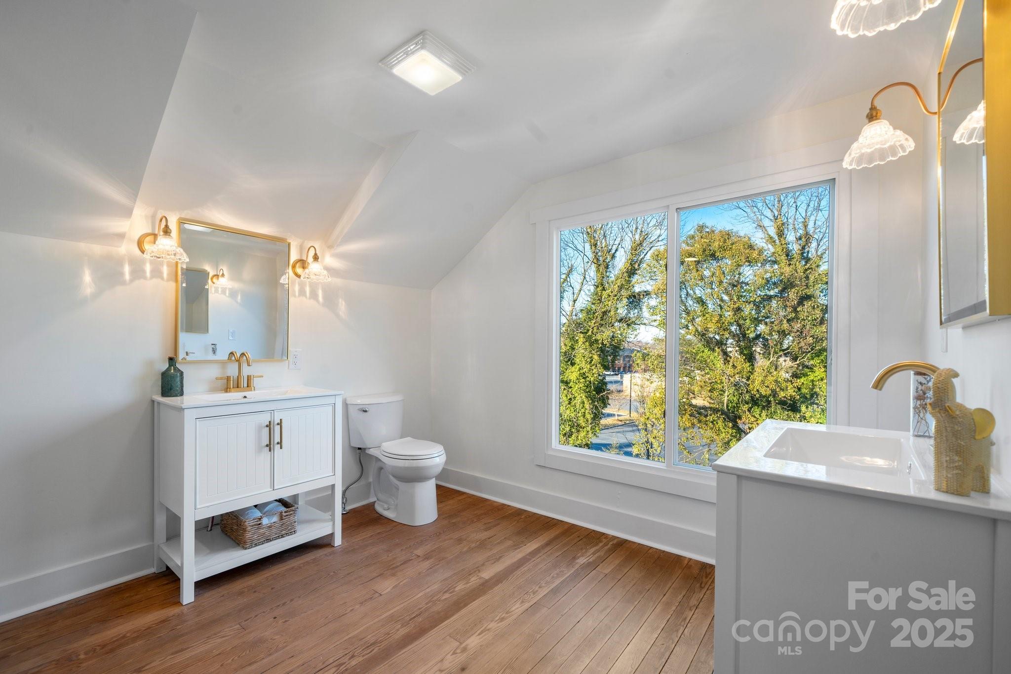 49 8th Street Property Photo 28